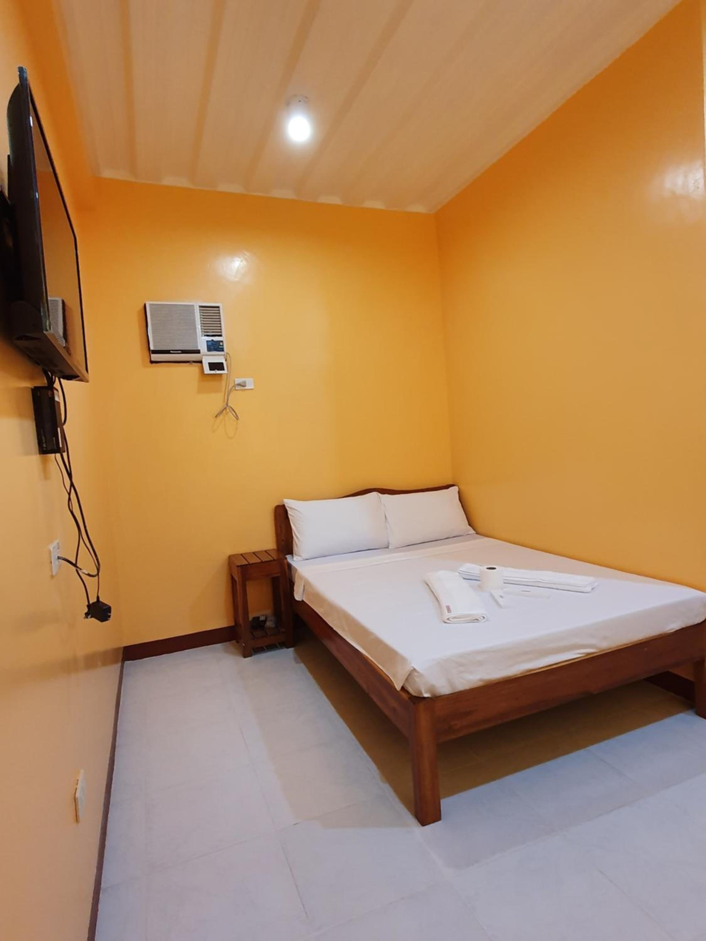 Double Room with Private Bathroom photo 2
