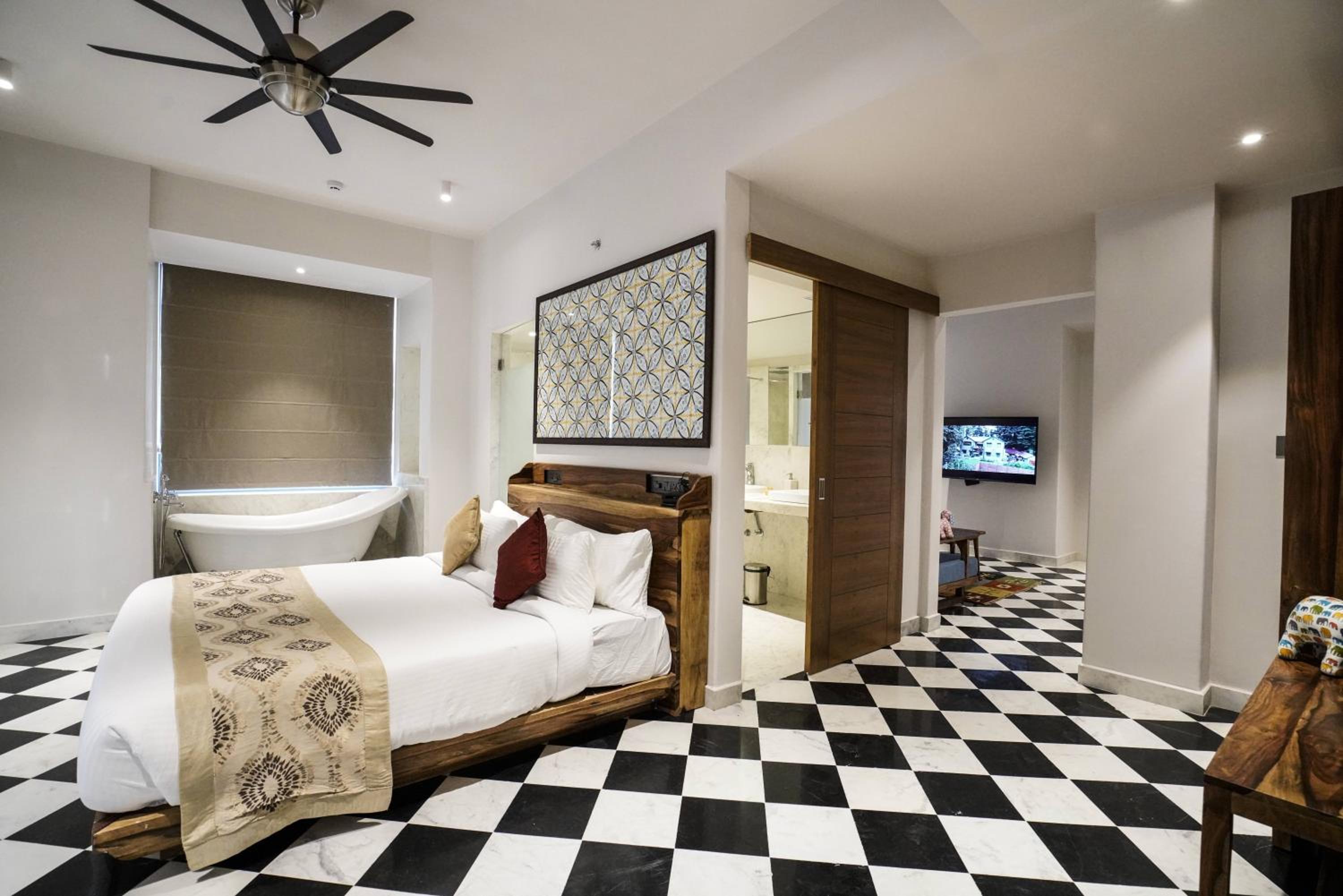 Royal Nest Suite - Photo 6