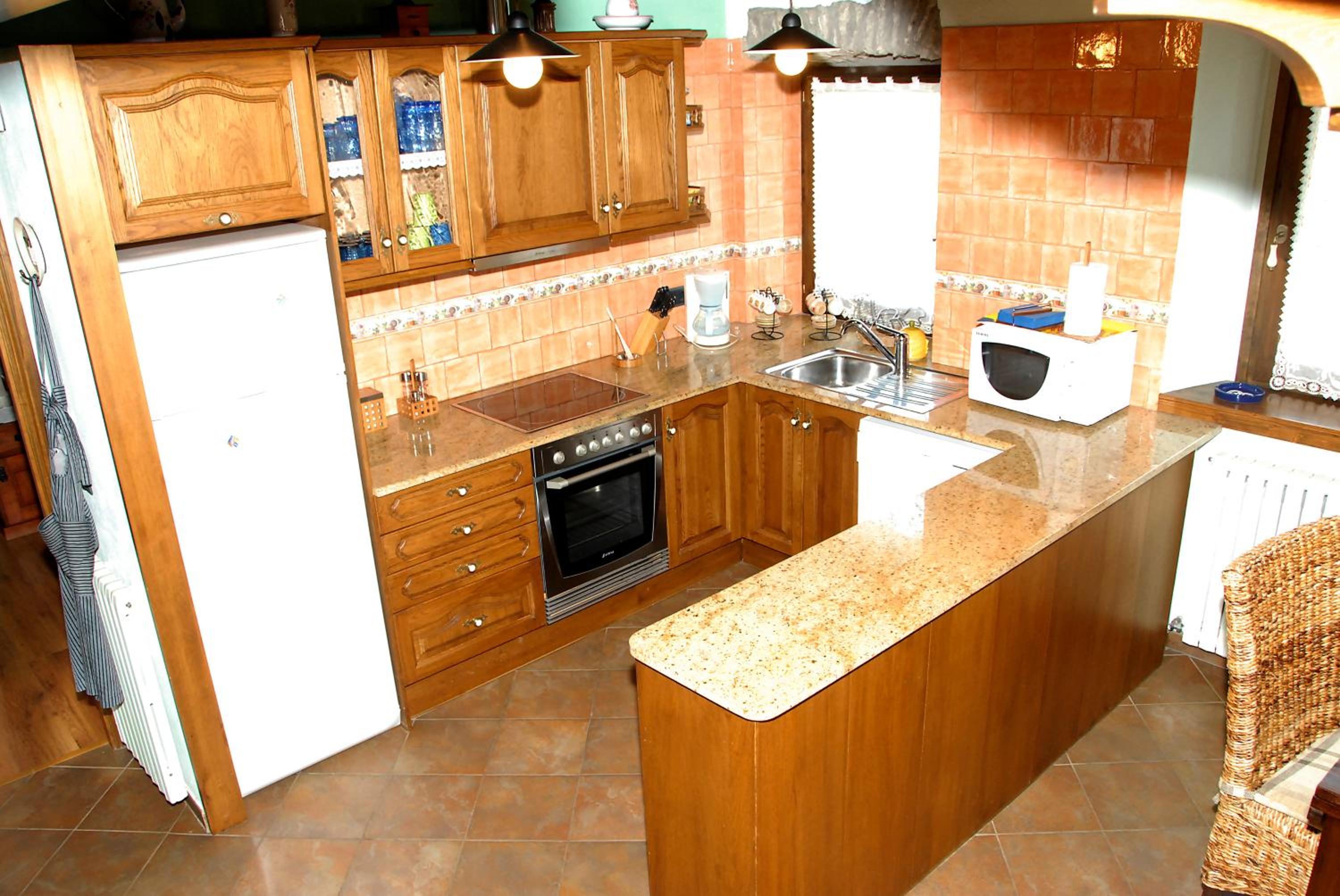 Four-Bedroom Apartment - Photo 11