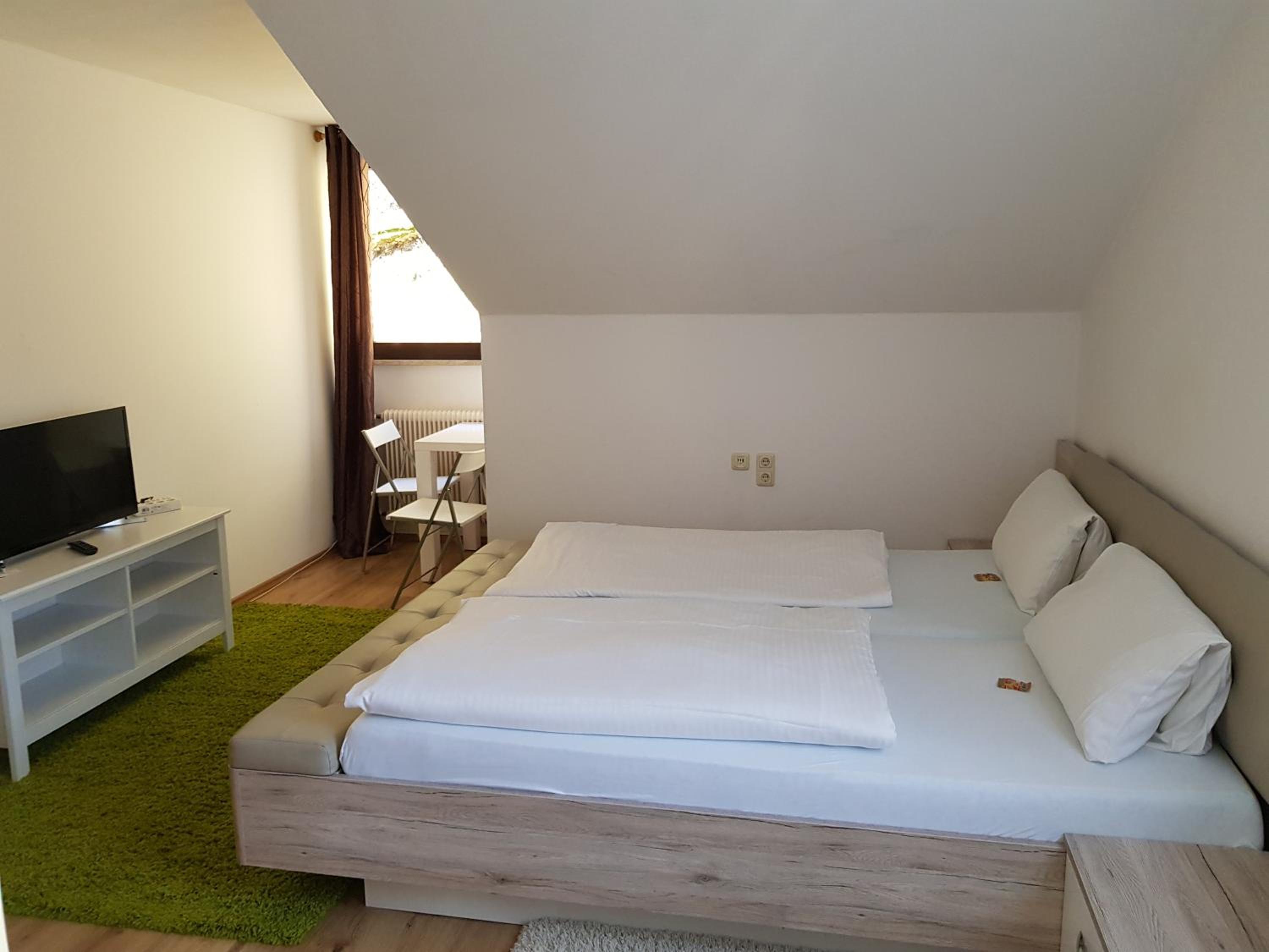 Double Room - Photo 1