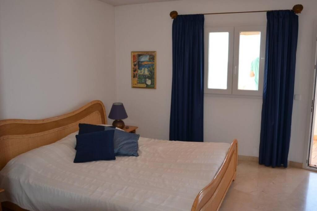 Villa de Tres Habitaciones