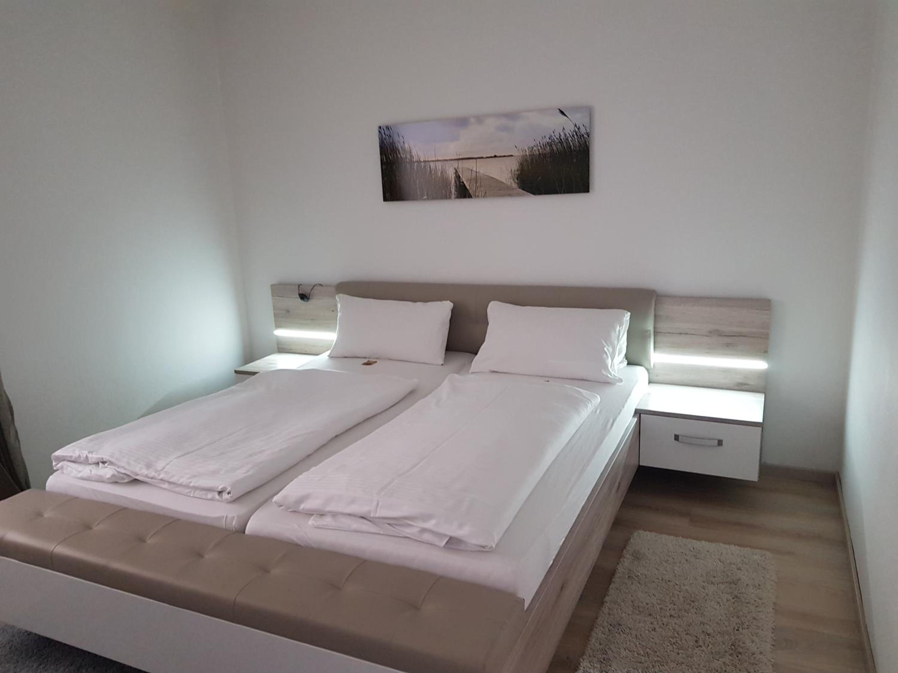Double Room - Photo 9