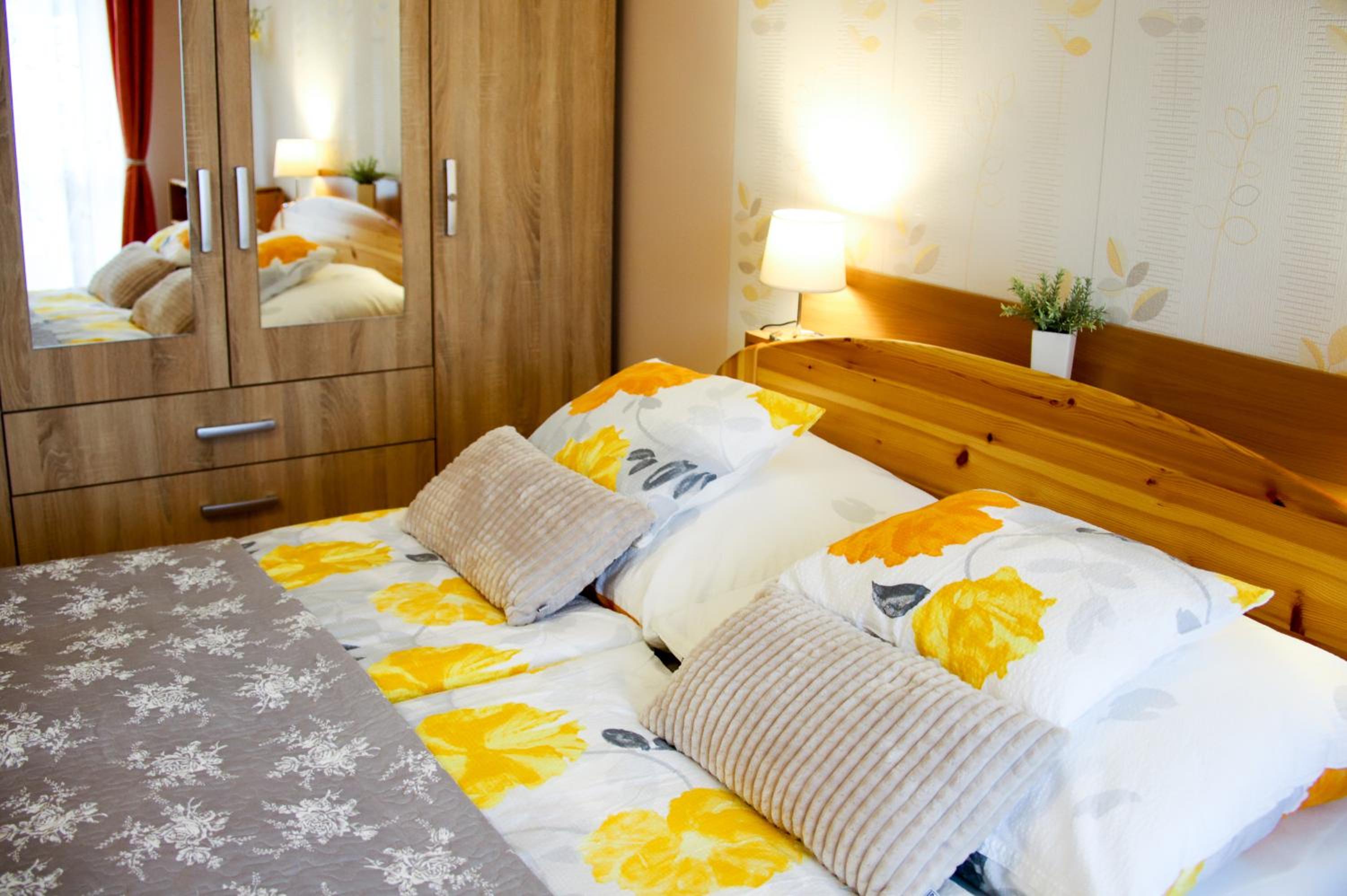 One-Bedroom Apartment with Balcony photo 1