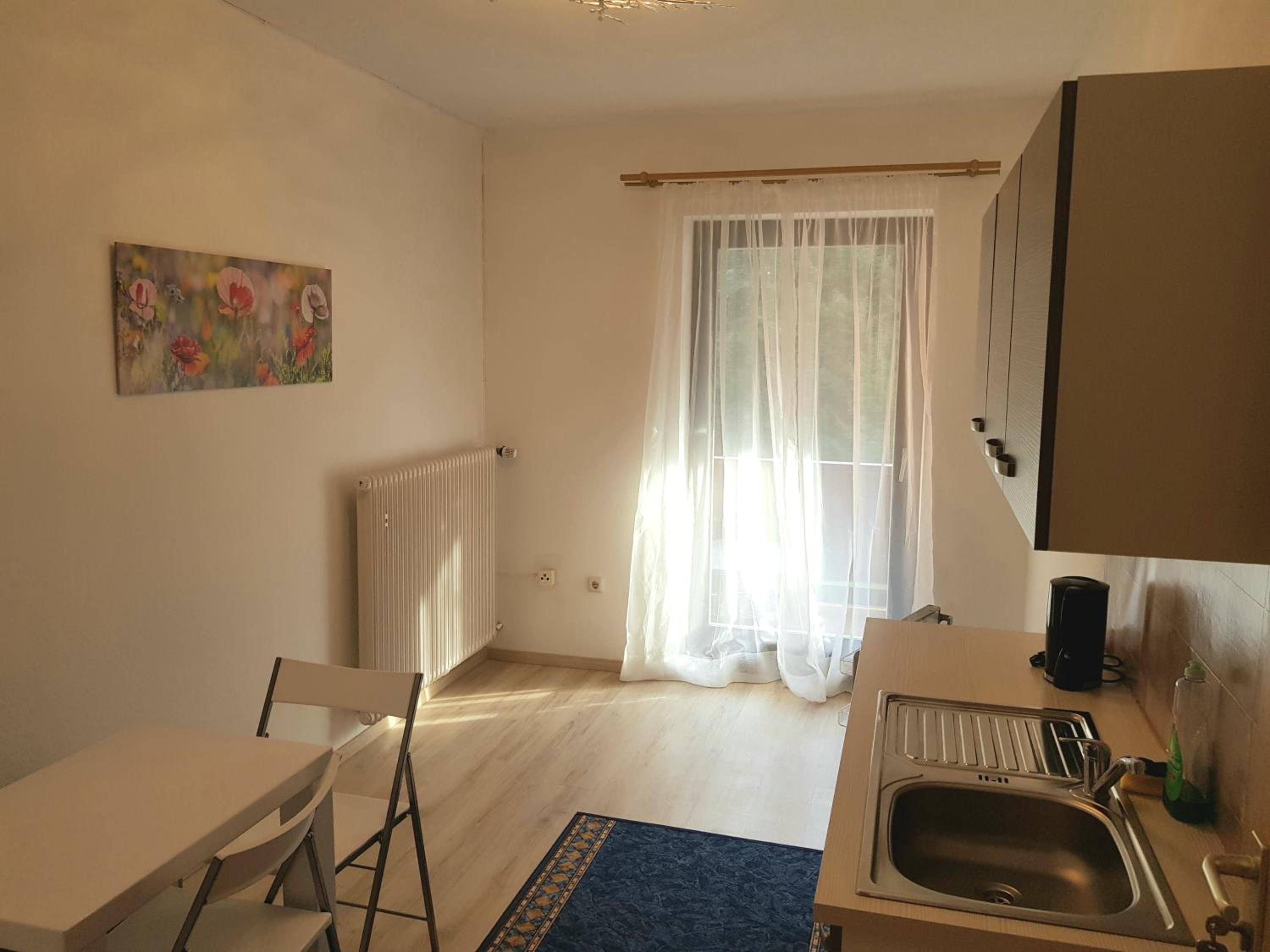 Family Room - Photo 8