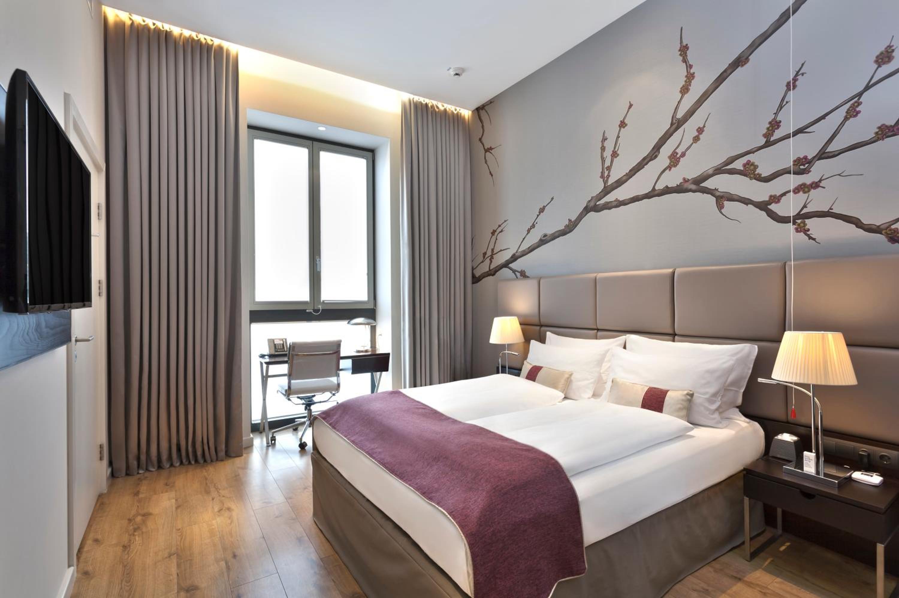 Standard Queen Room - Disability Access