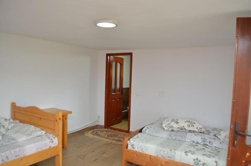 Triple Room with Private Bathroom photo 1