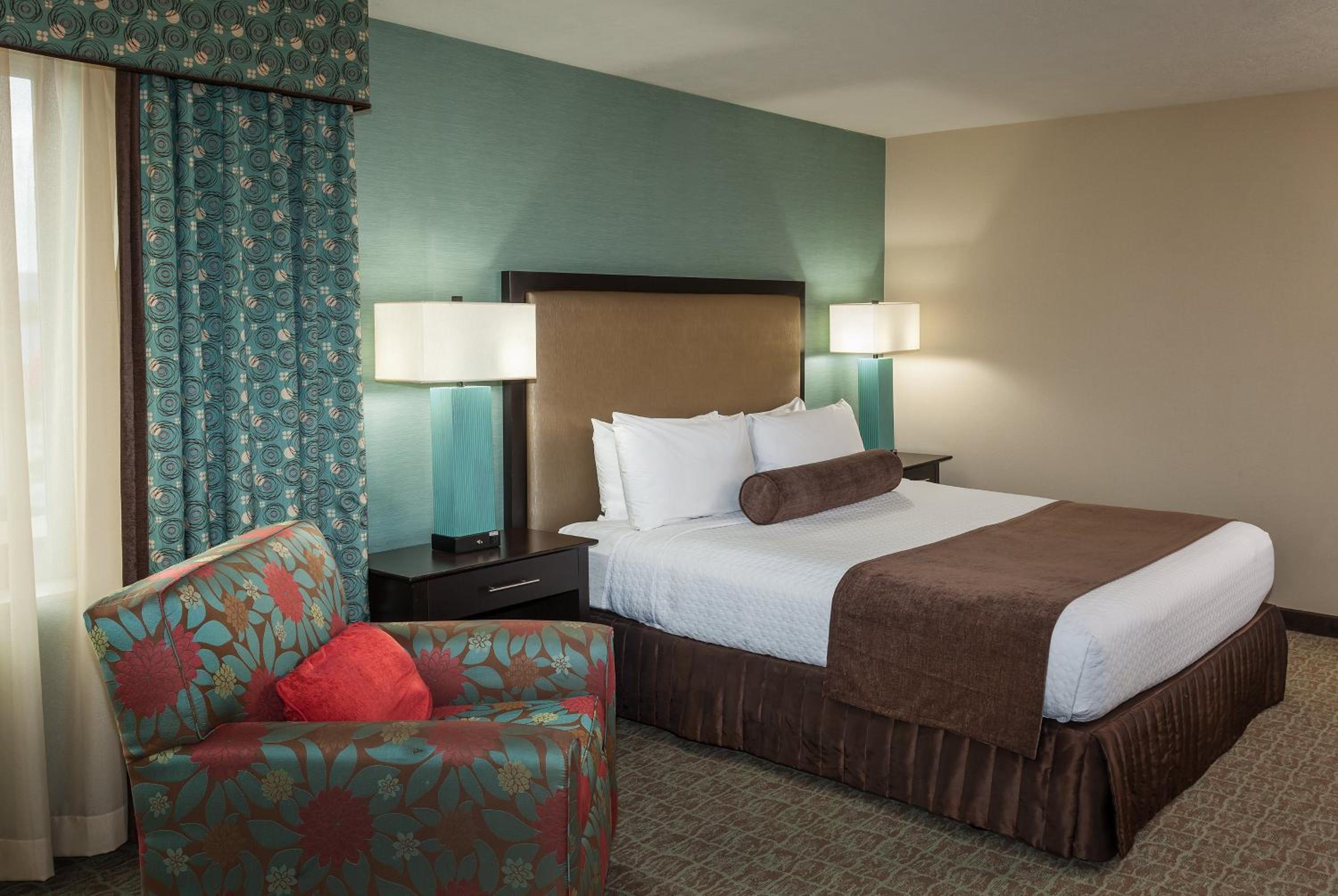 Standard King Room - High Floor - Photo 1