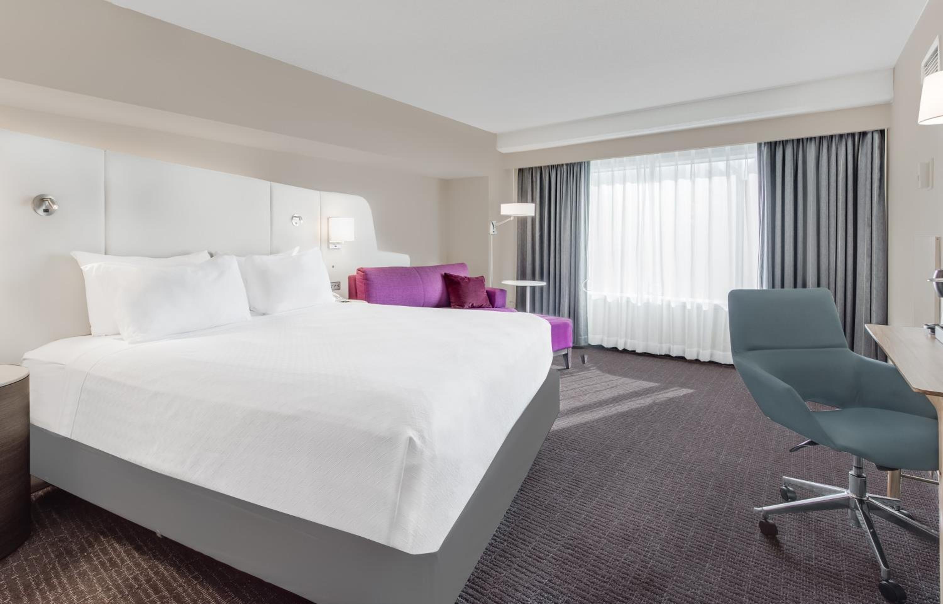 Corner King Suite - Newly Renovated  - Photo 2
