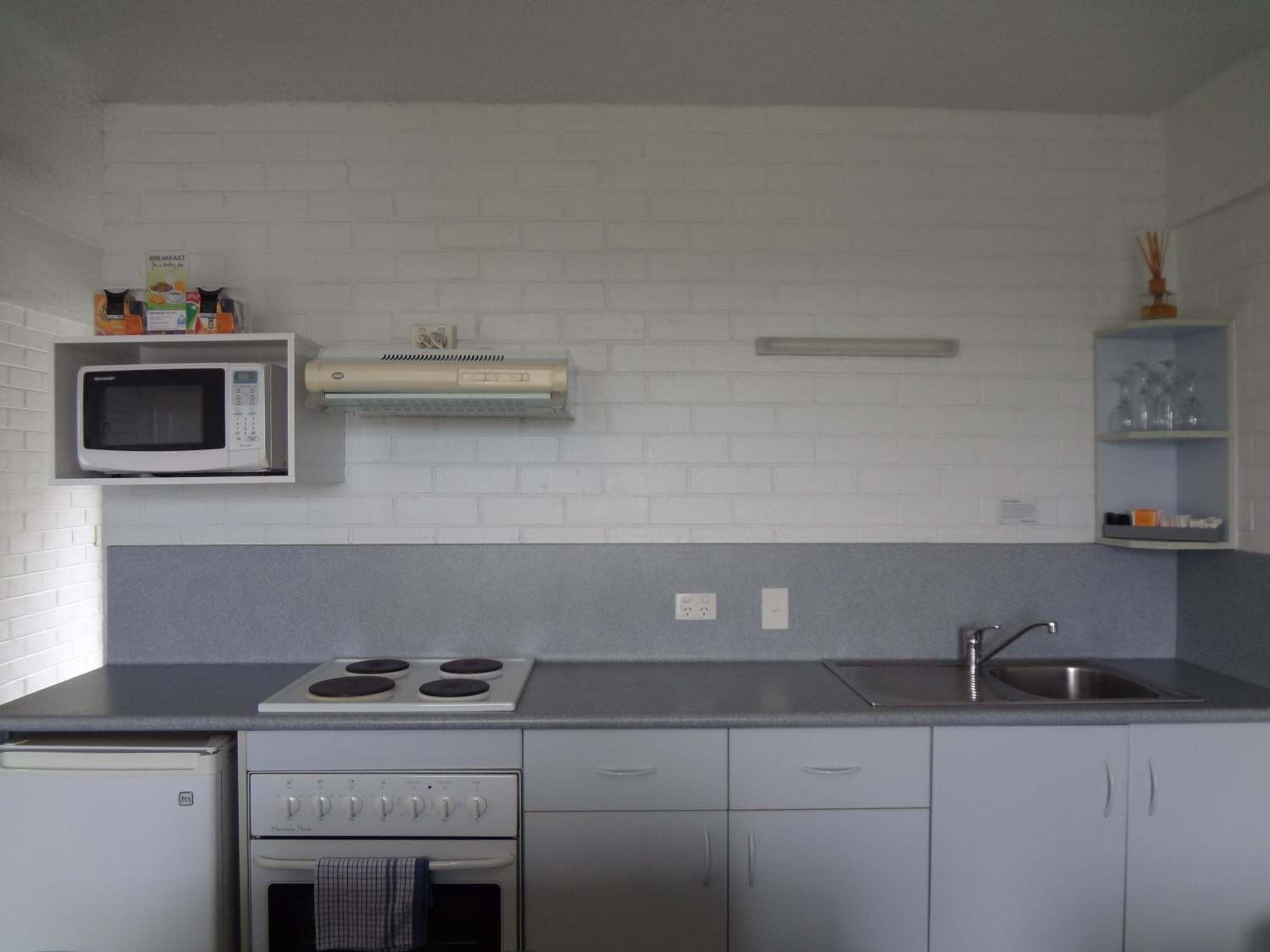 Studio Apartment - Photo 2