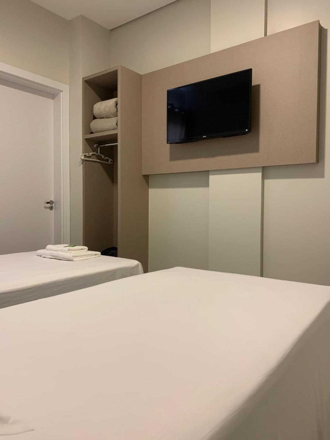 Deluxe Twin Room photo 2