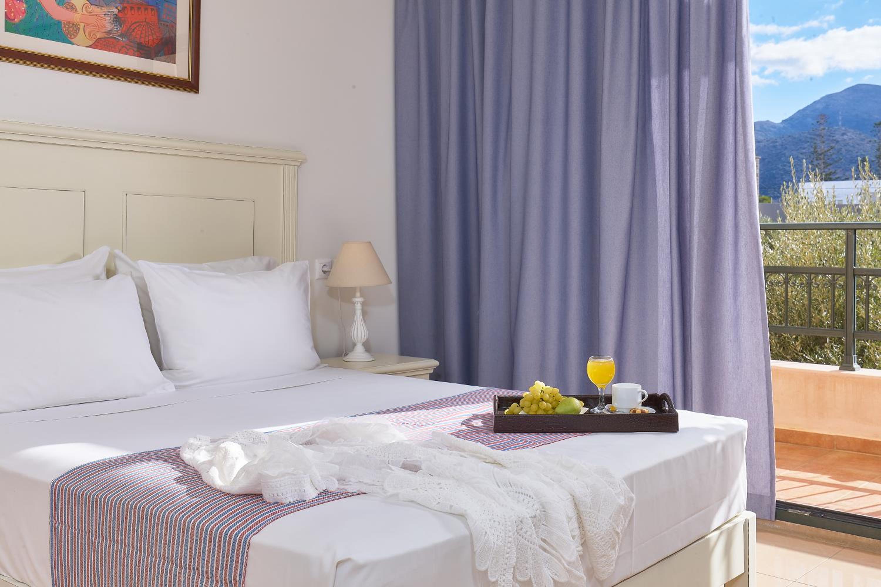 Deluxe Family Suite