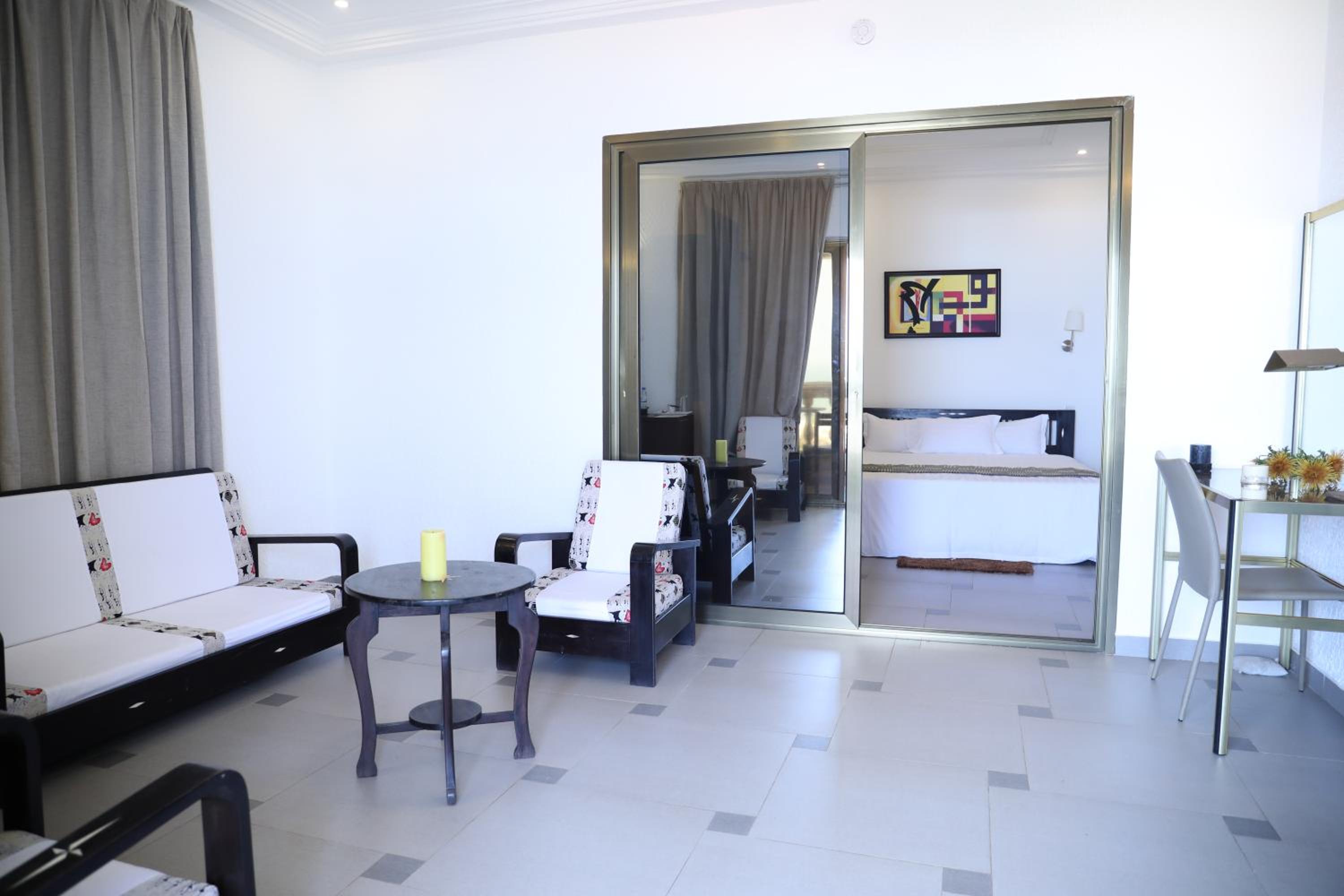 Suite with Garden View photo 2