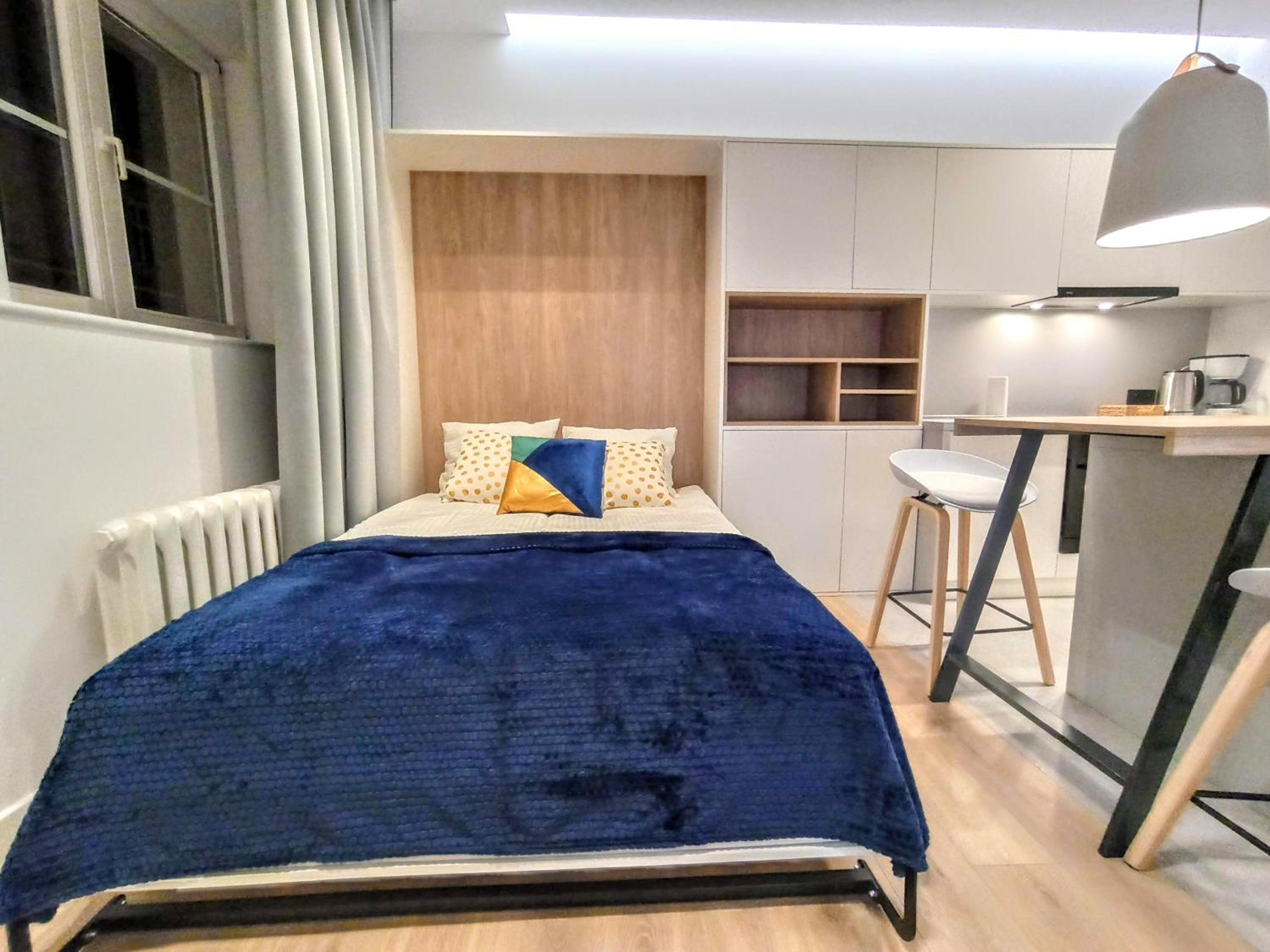 Double Room with Private Bathroom - Photo 6