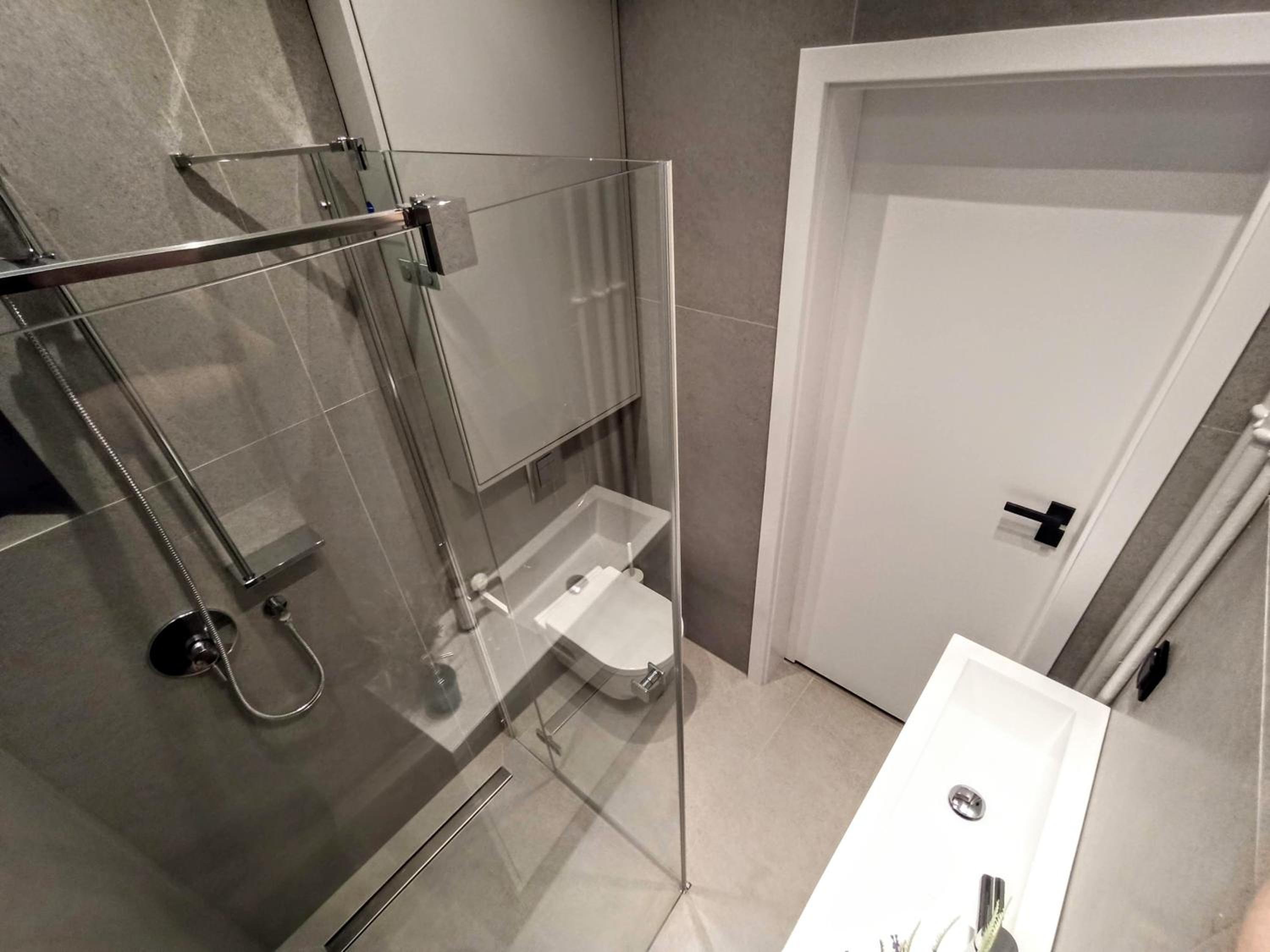 Double Room with Private Bathroom - Photo 14