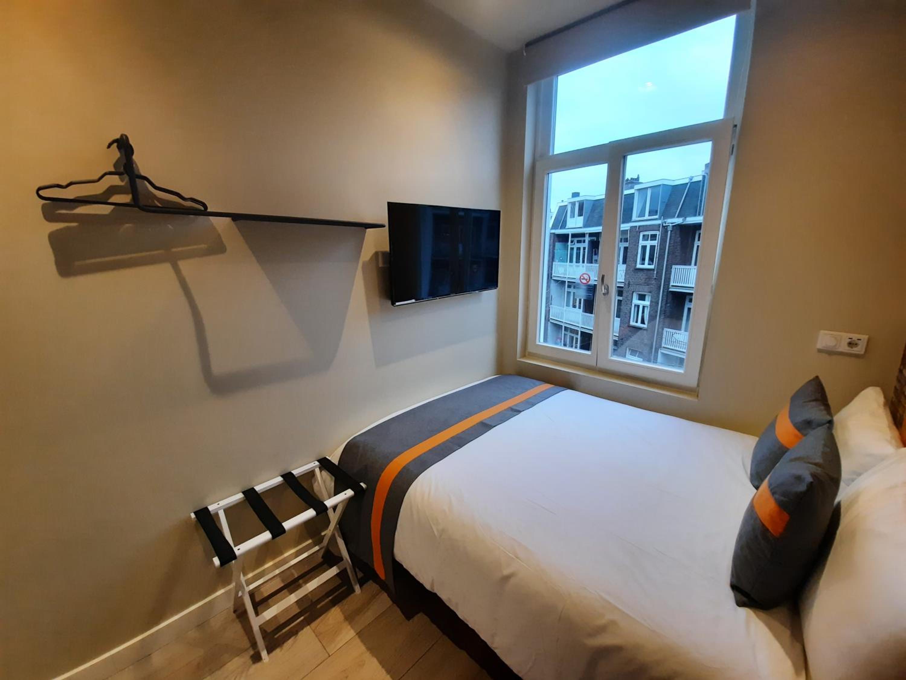 Queen Room photo 3