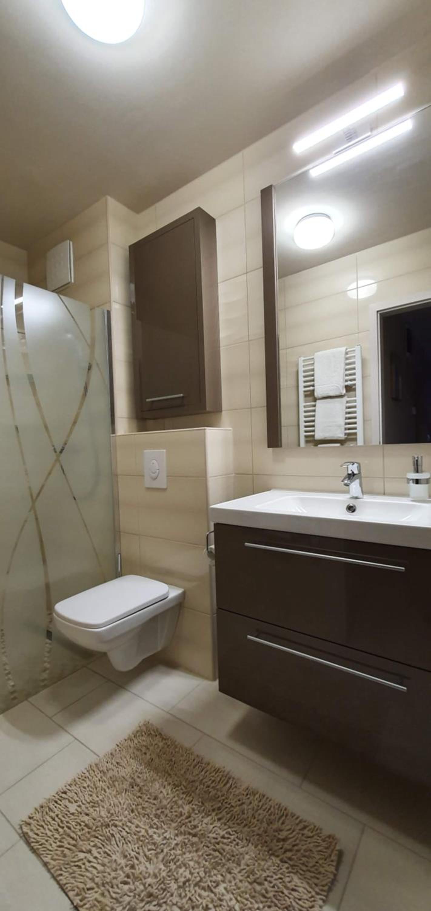 One-Bedroom Apartment - Photo 9