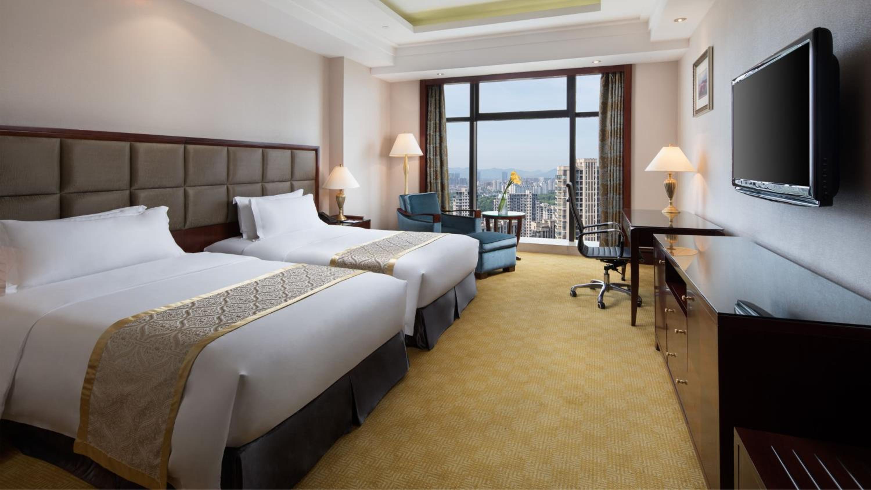 Premium Twin Room - Photo 3