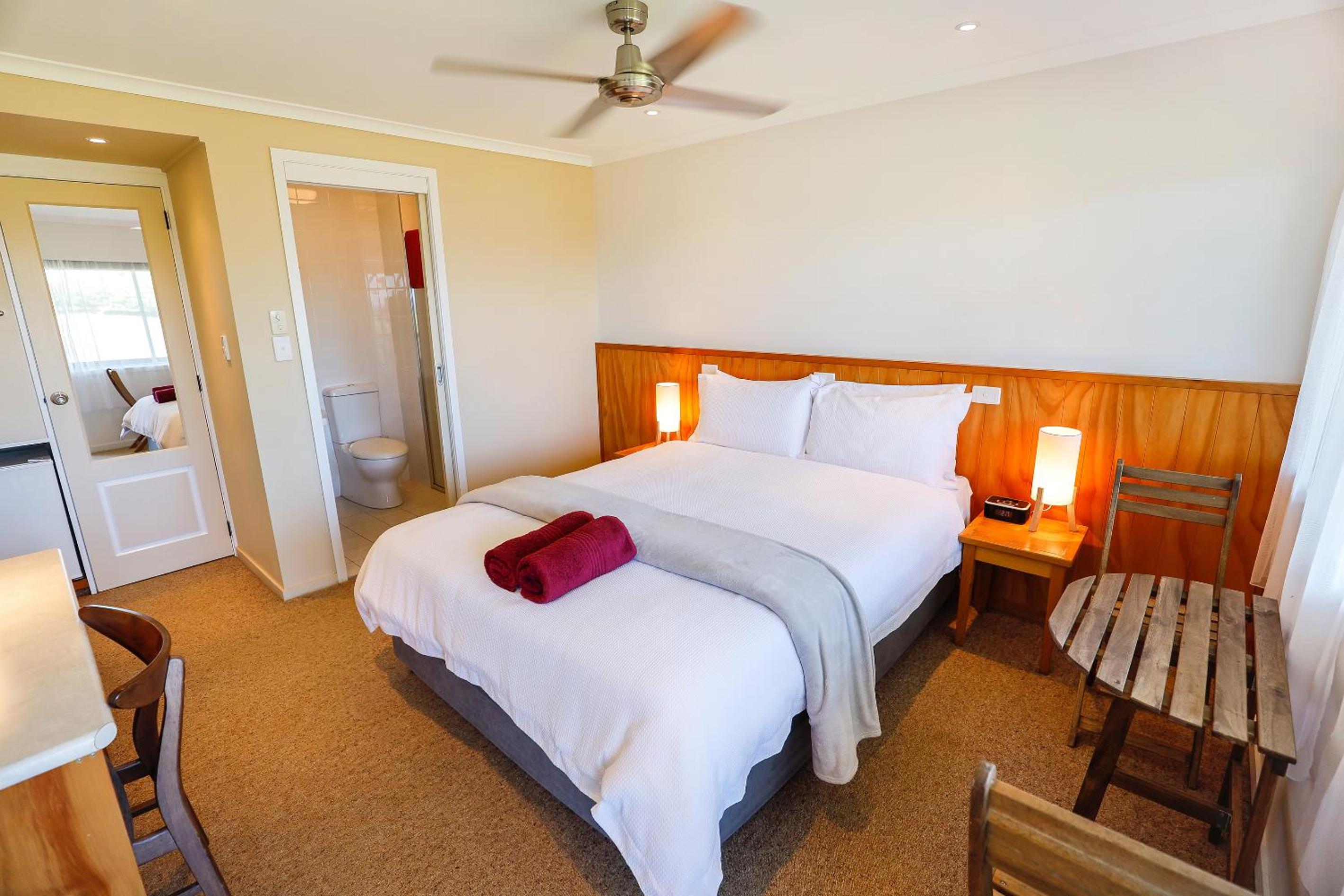 Standard Queen Room