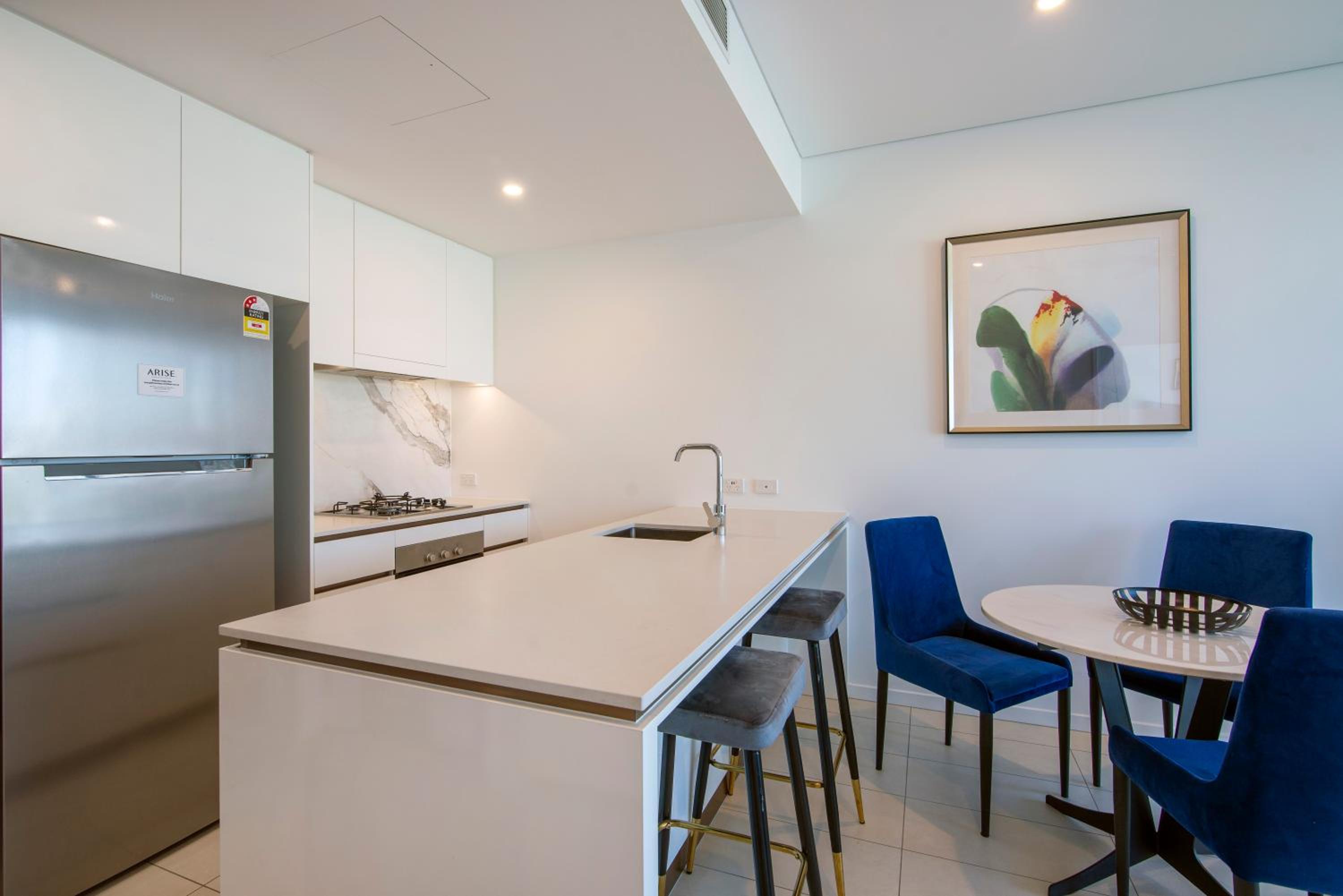 One Bedroom City View Apartment thumbnail 6