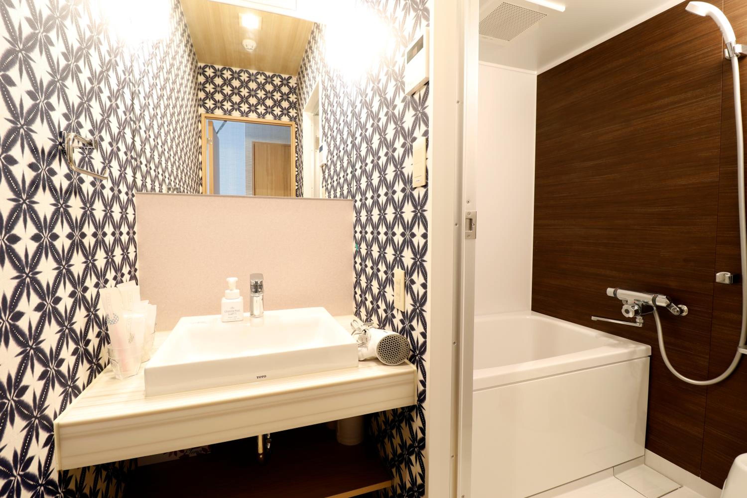 Comfort Triple Room - Photo 17