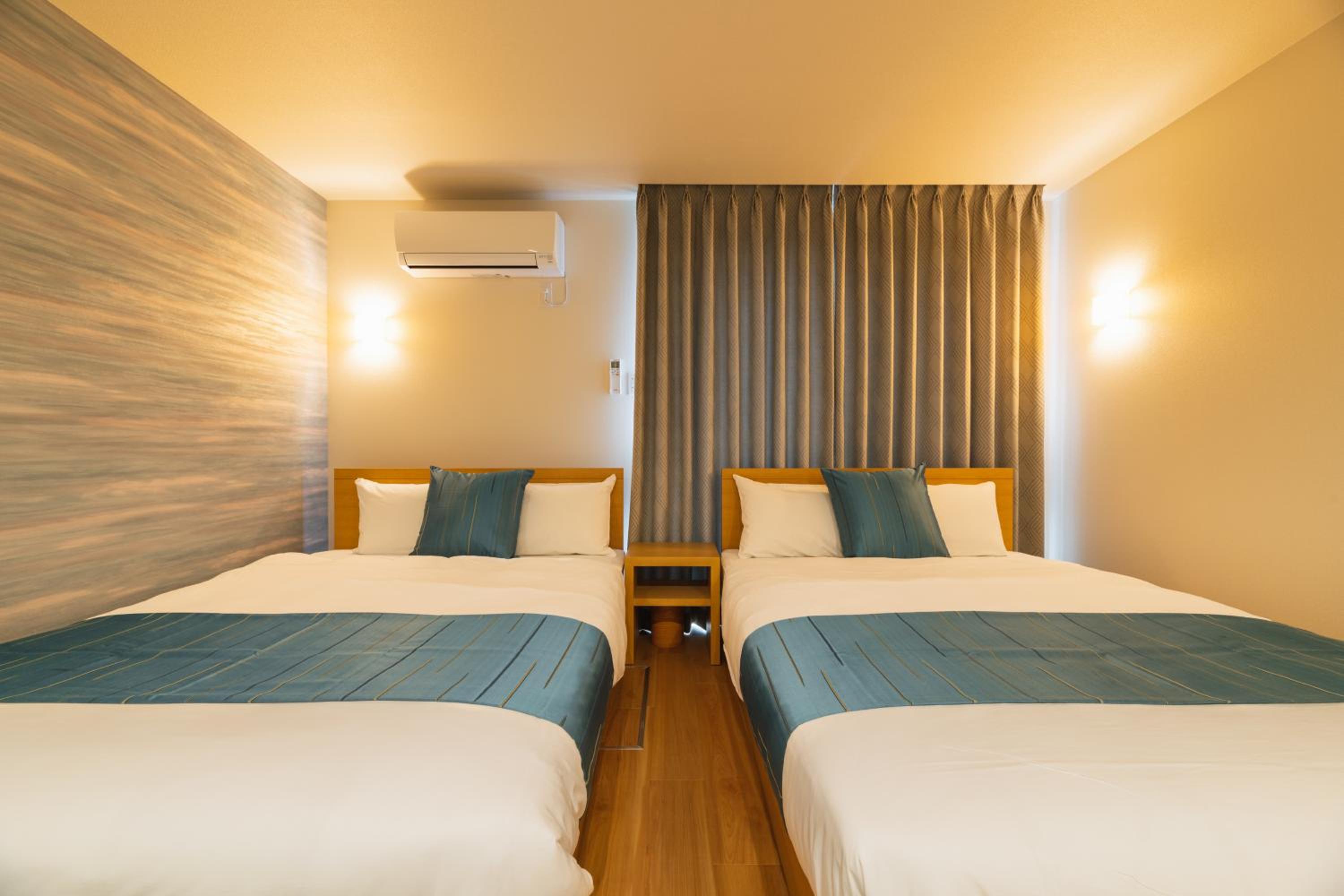 Standard Double Room with Two Double Beds - Photo 7