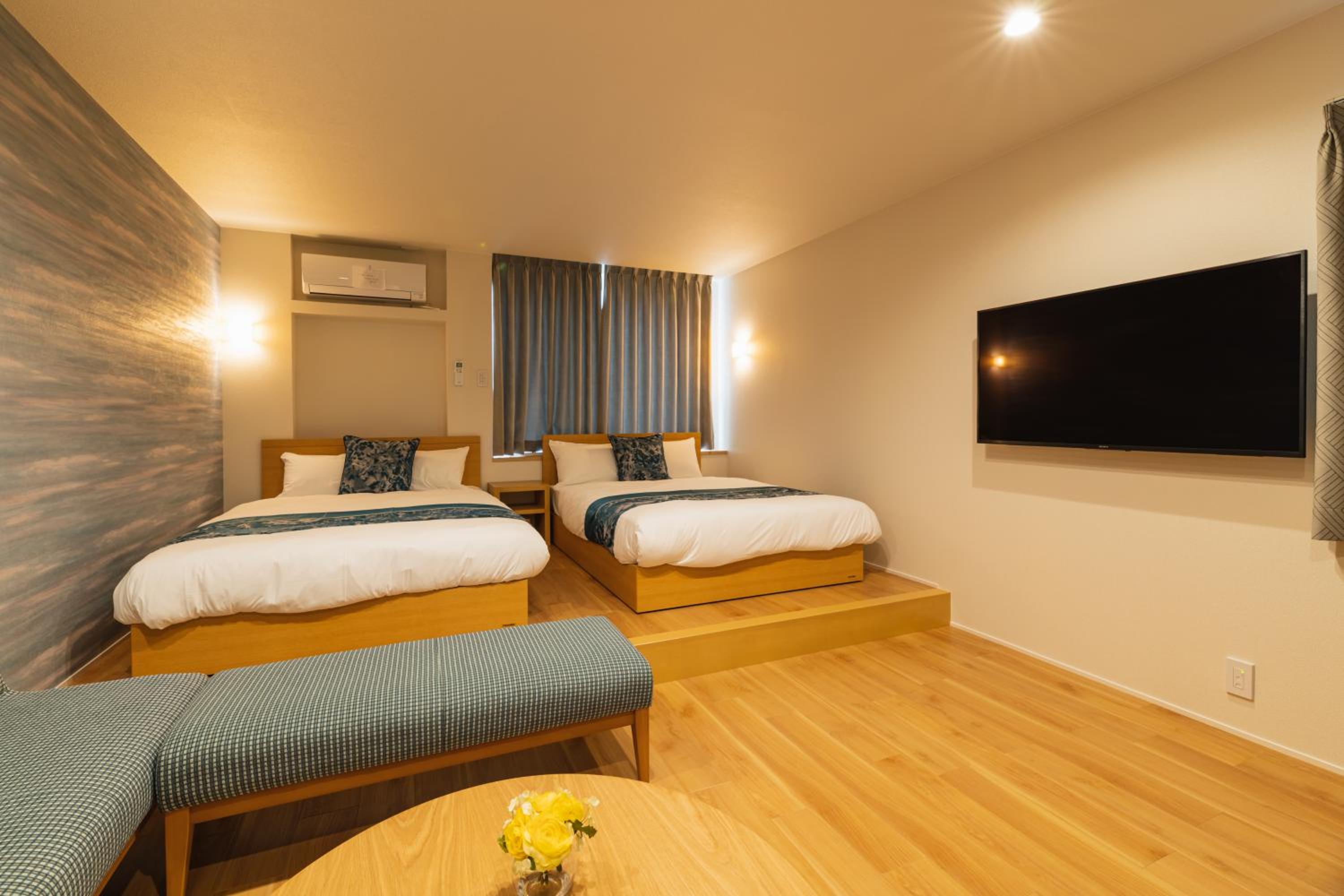 Standard Double Room with Two Double Beds - Photo 8