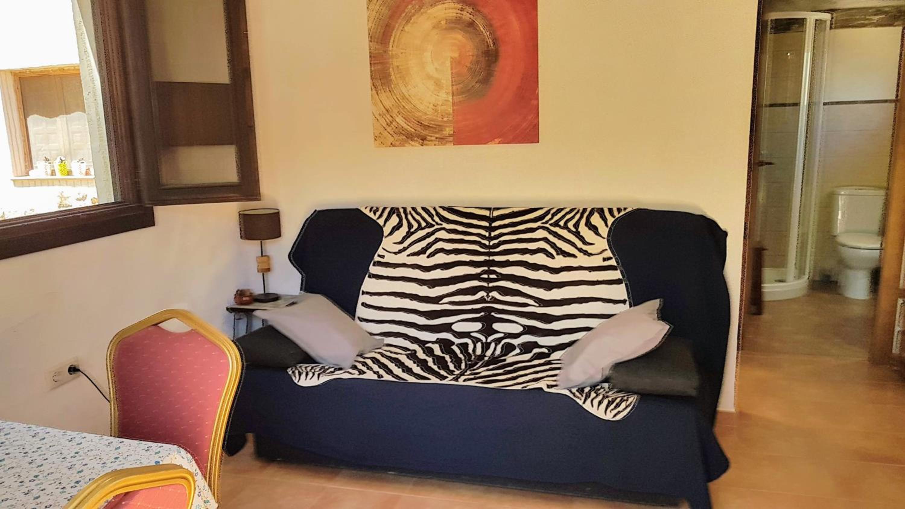 One-Bedroom House - Photo 23