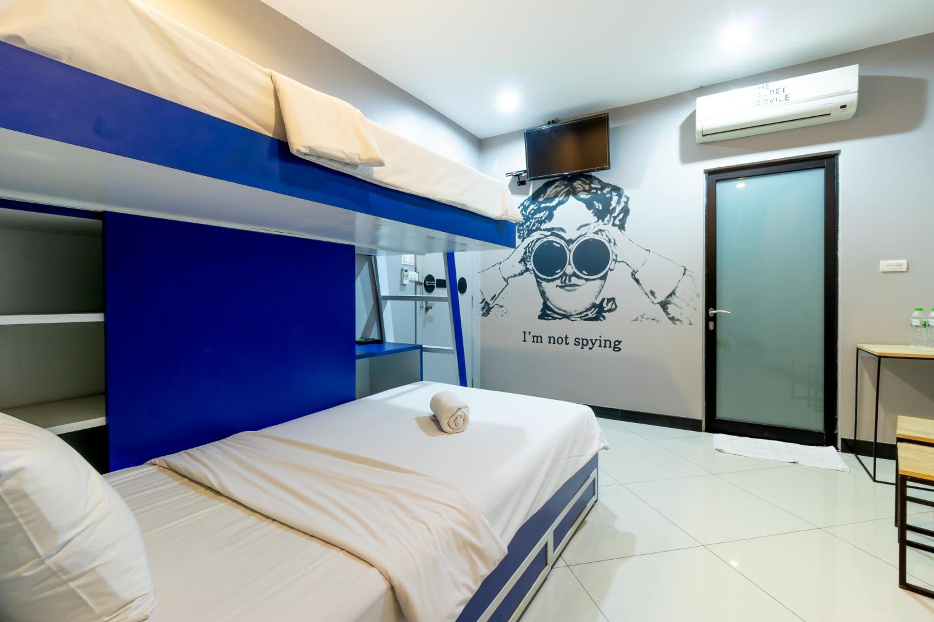Mixed Dormitory Room photo 2