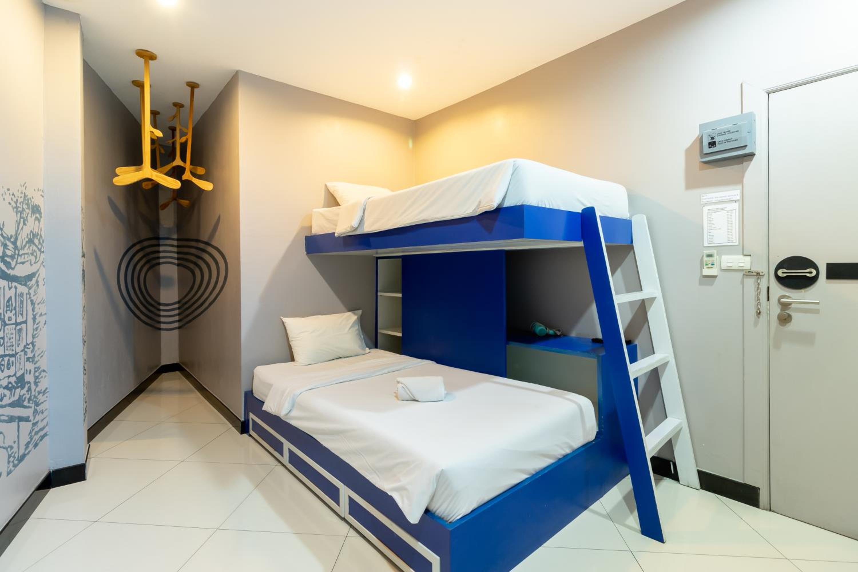 Twin Room with Private Bathroom photo 1
