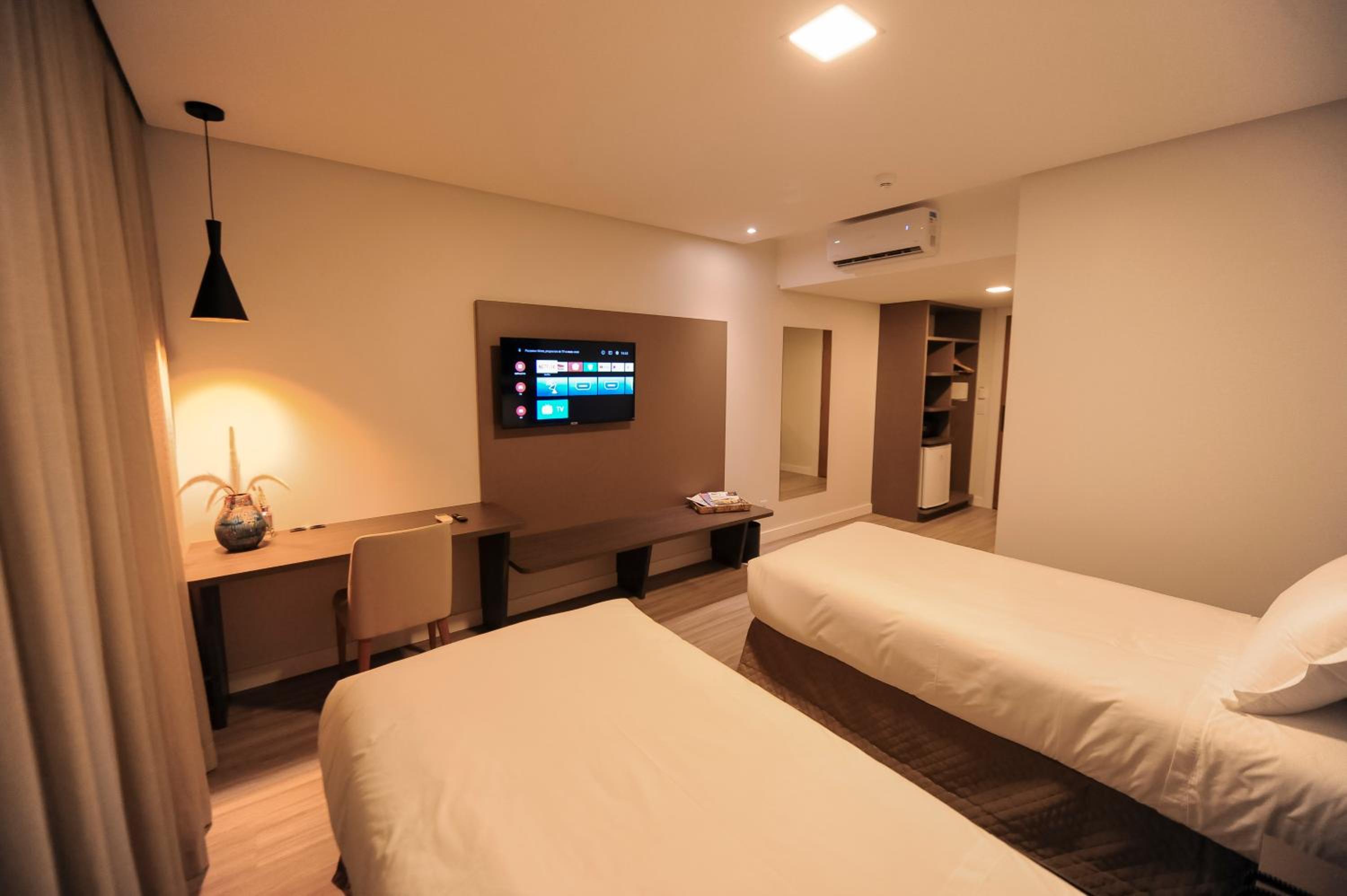 Twin Room - Photo 5