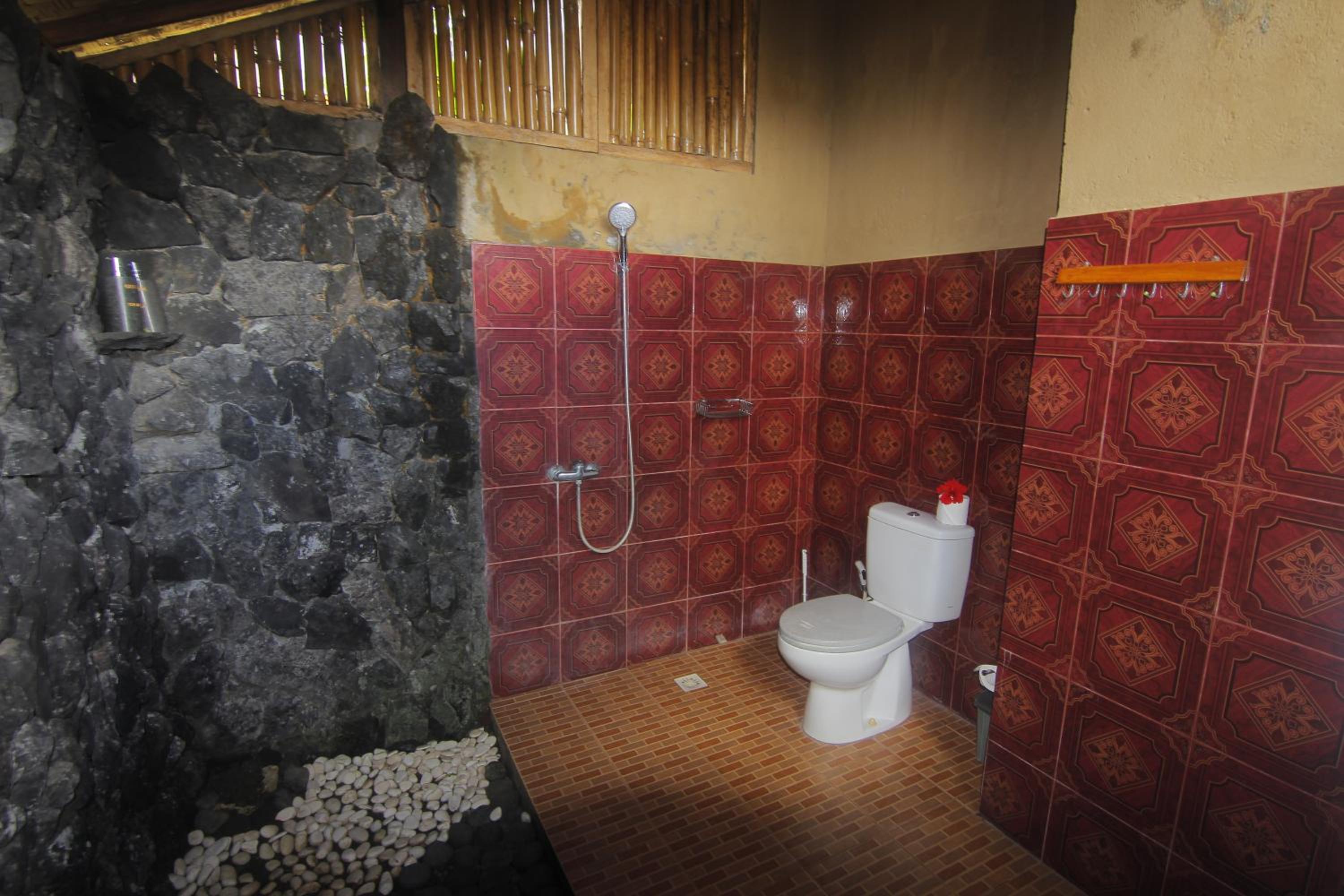 Deluxe Double Room - Photo 9