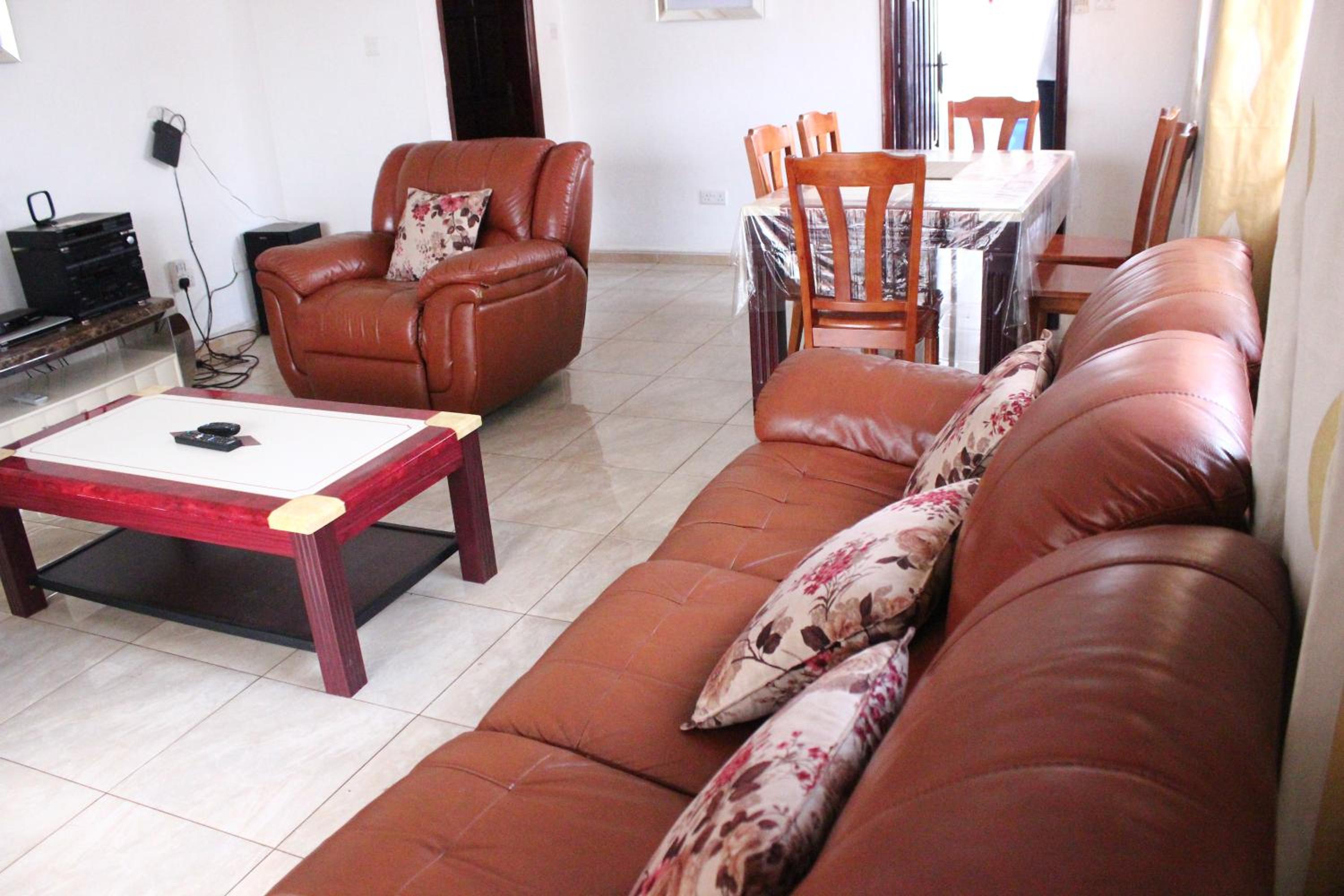 Two-Bedroom House photo 2