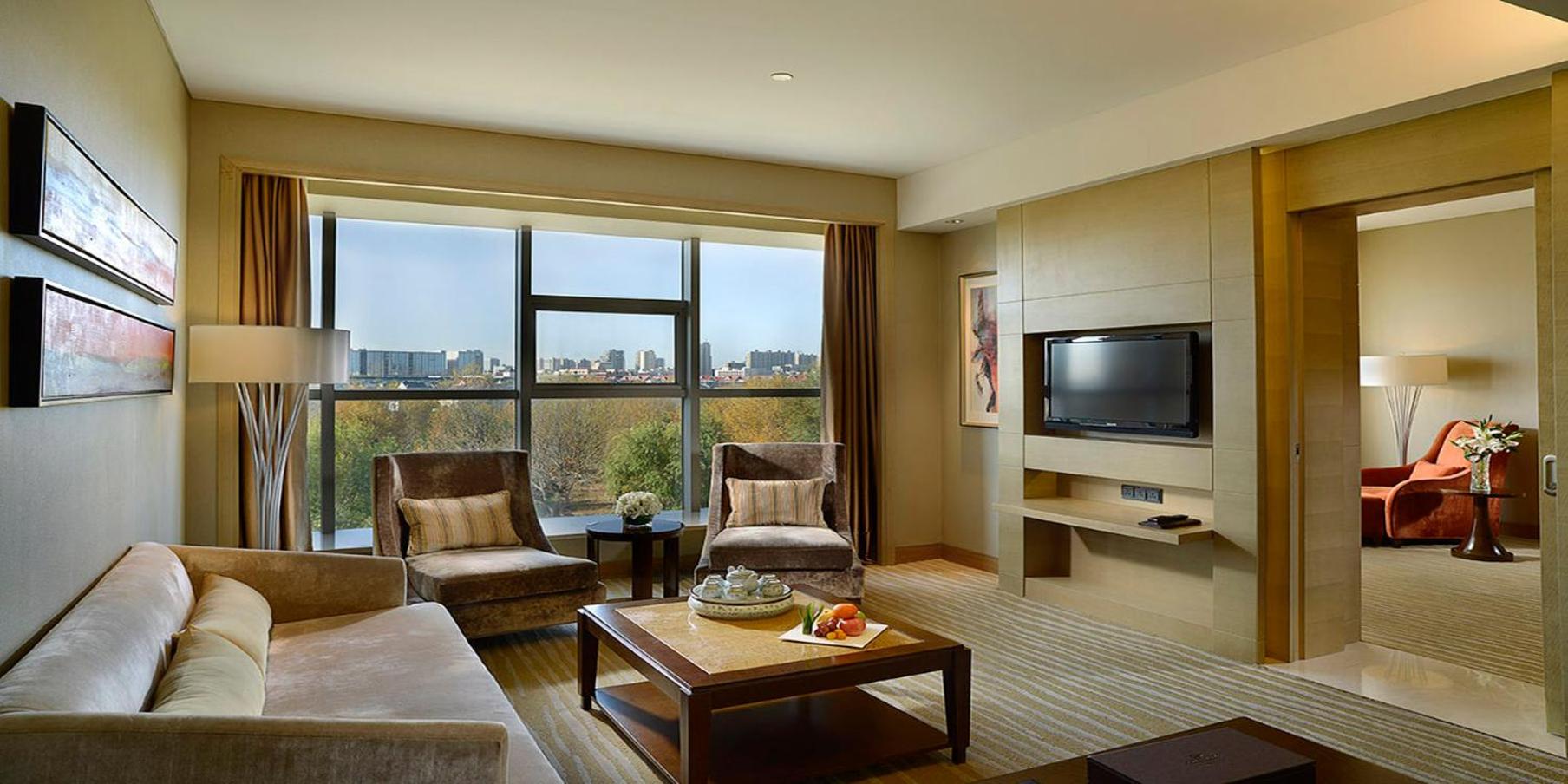 One-Bedroom King Suite
