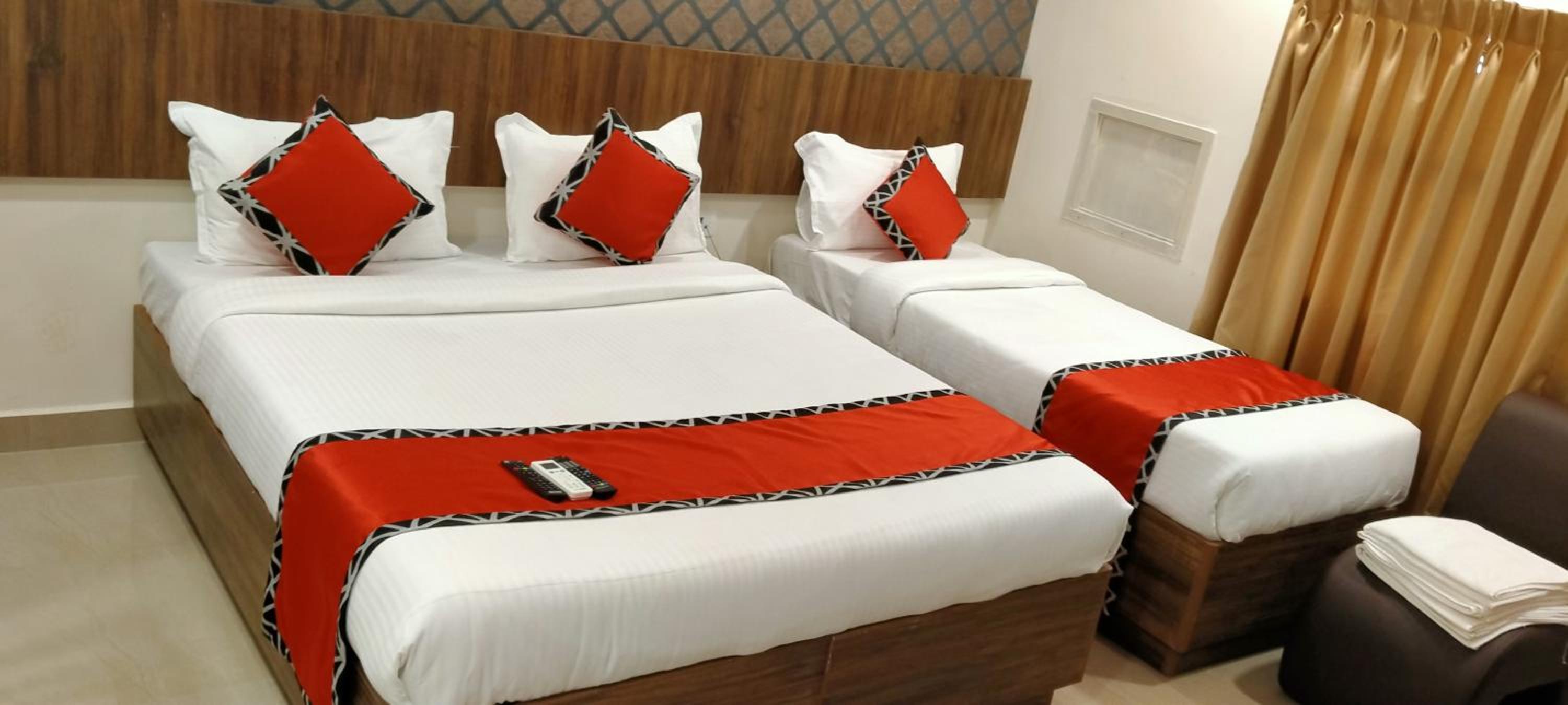 Deluxe Room - Photo 1