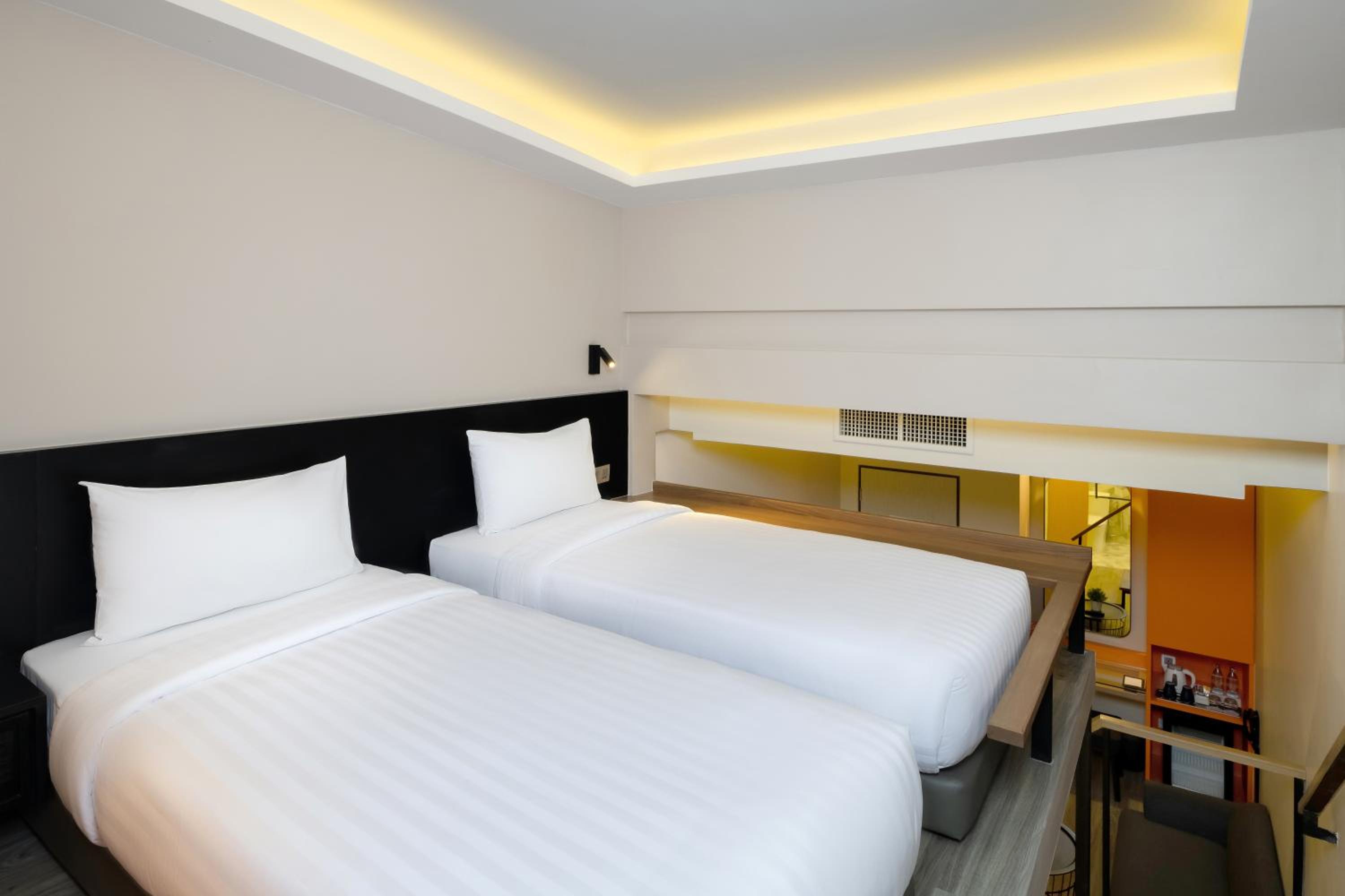 Duplex Twin Room photo 1