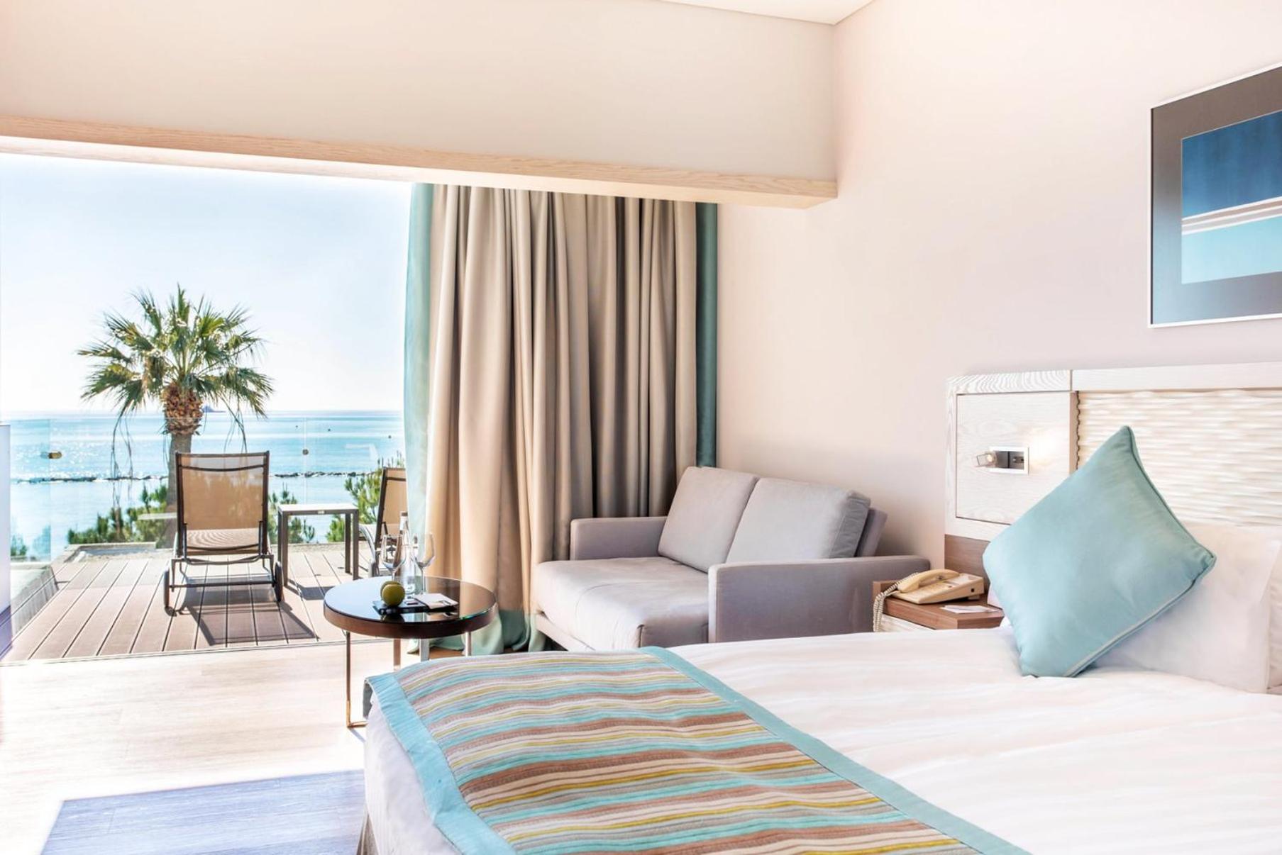 Superior Room with Terrace and Sea View