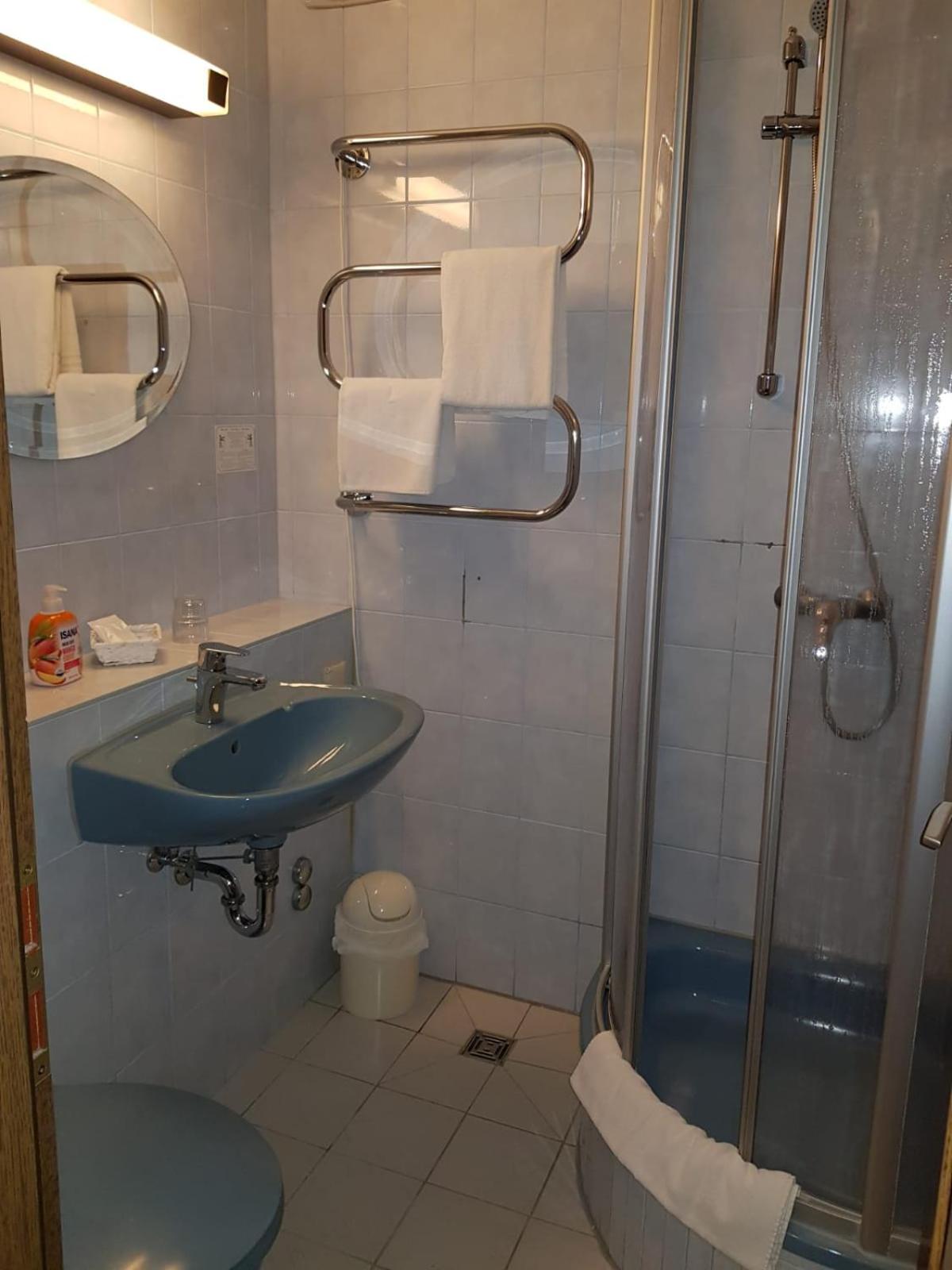 Single Room with Shower
