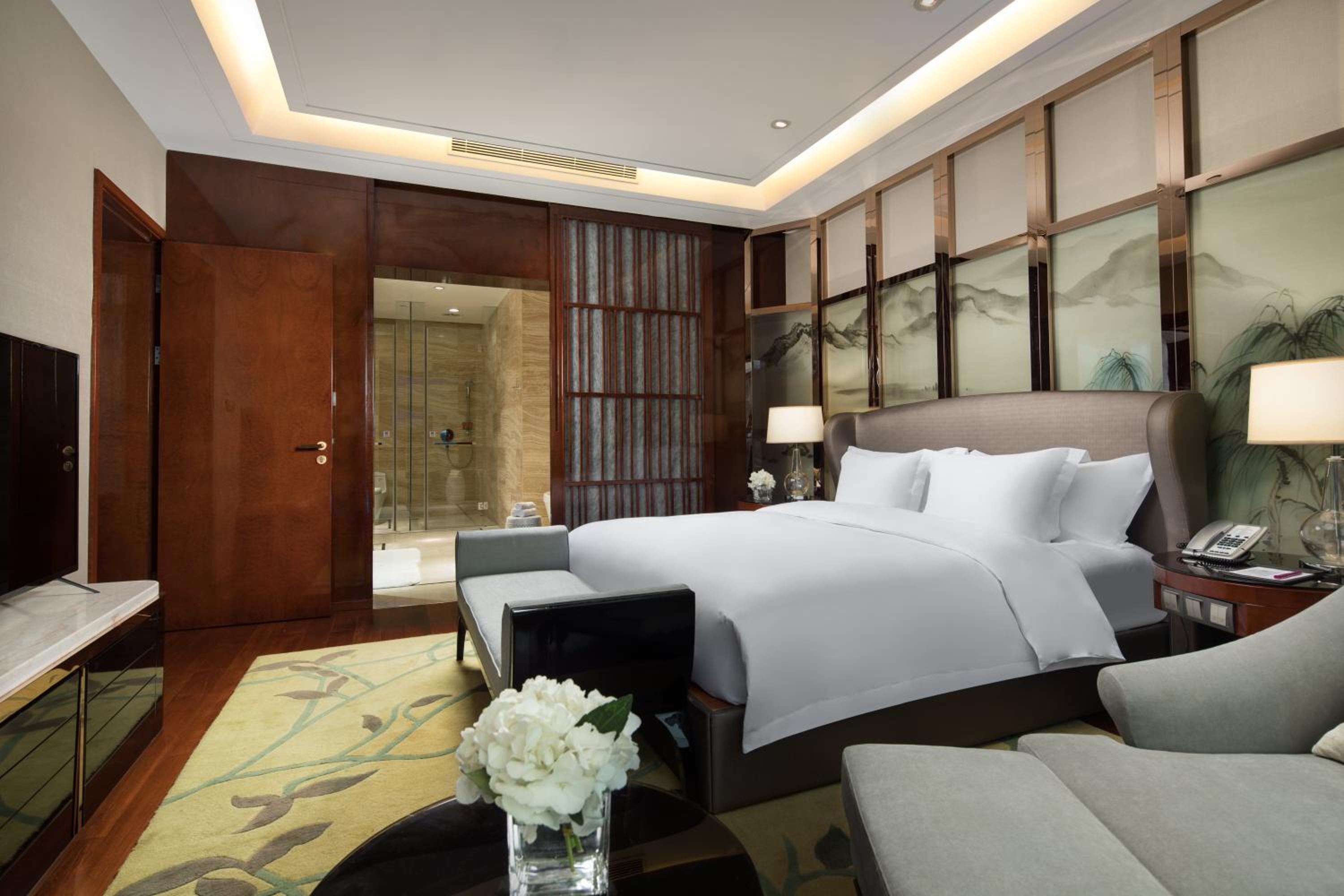Executive King Suite photo 2