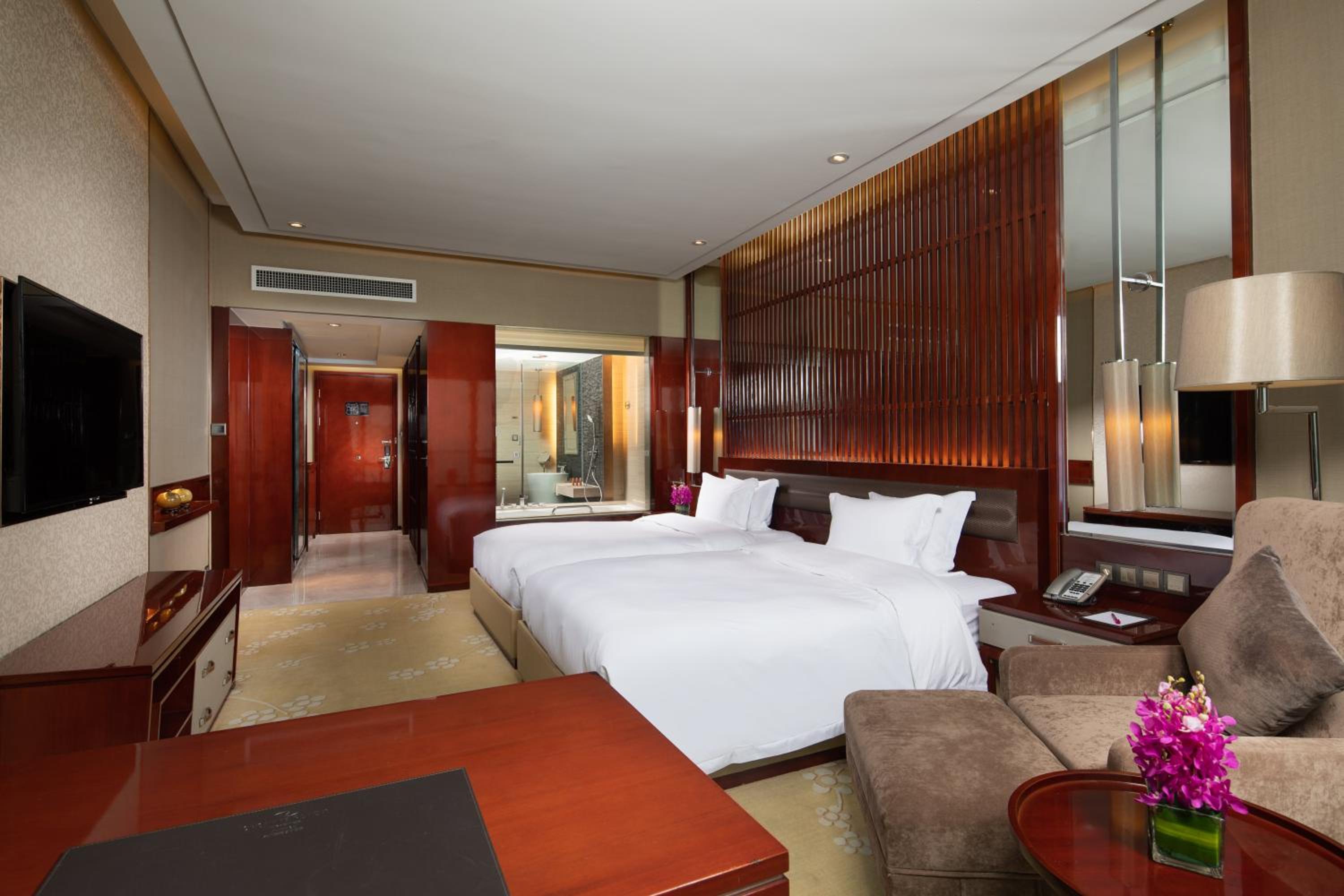 Premium Twin Room With Lounge Access photo 2