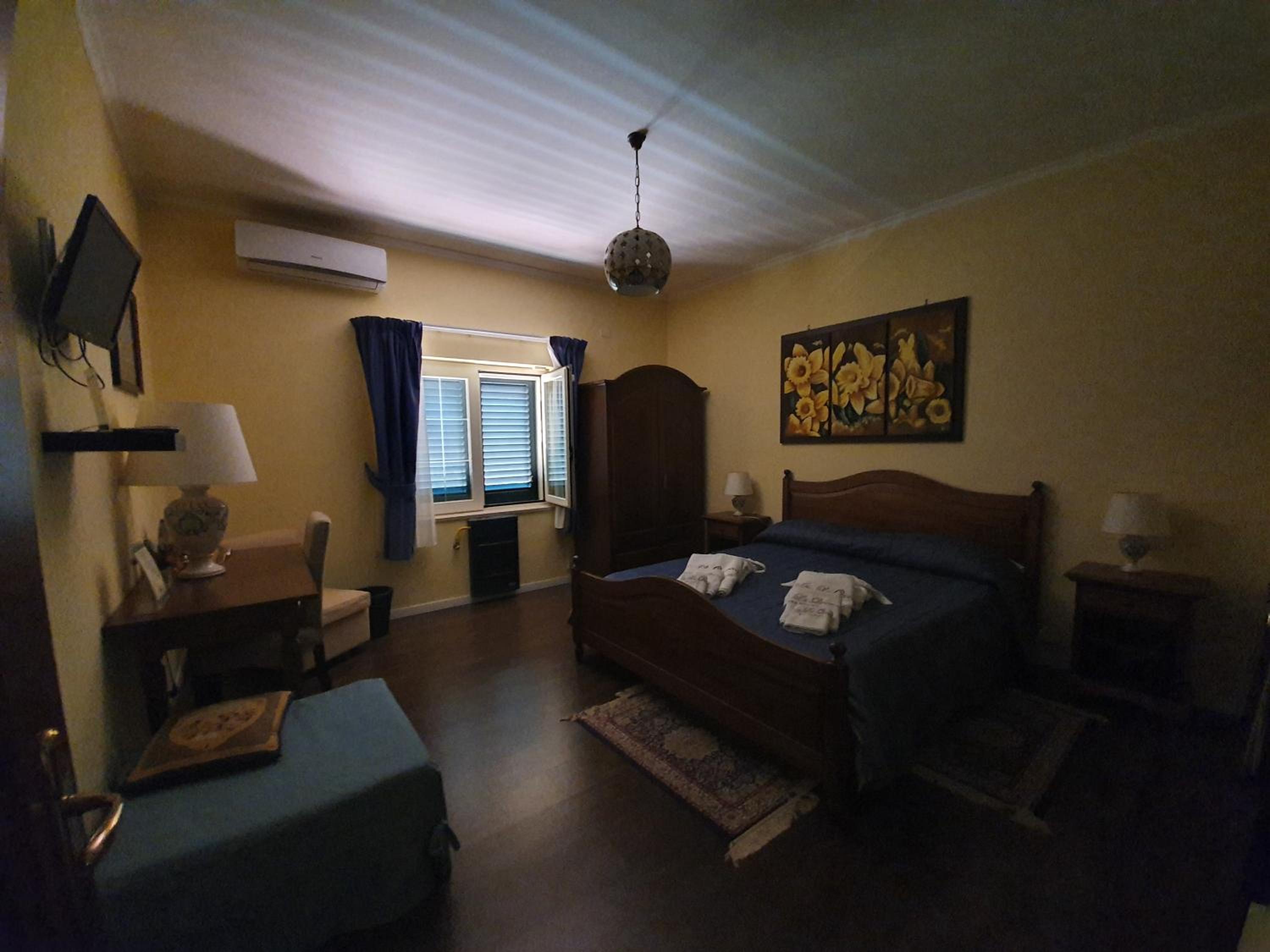 Double Room with Private Bathroom photo 3