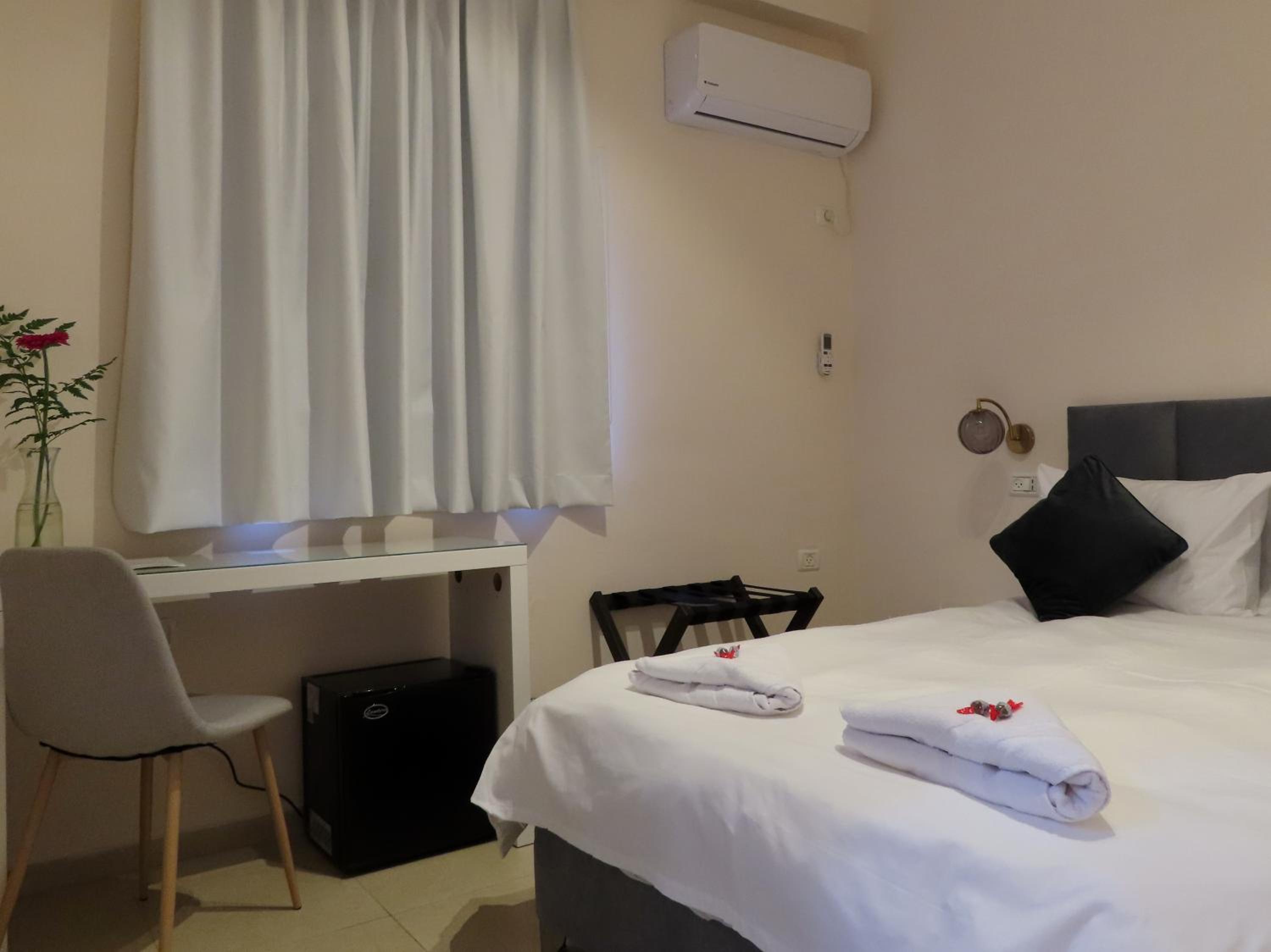 Budget Double Room photo 1