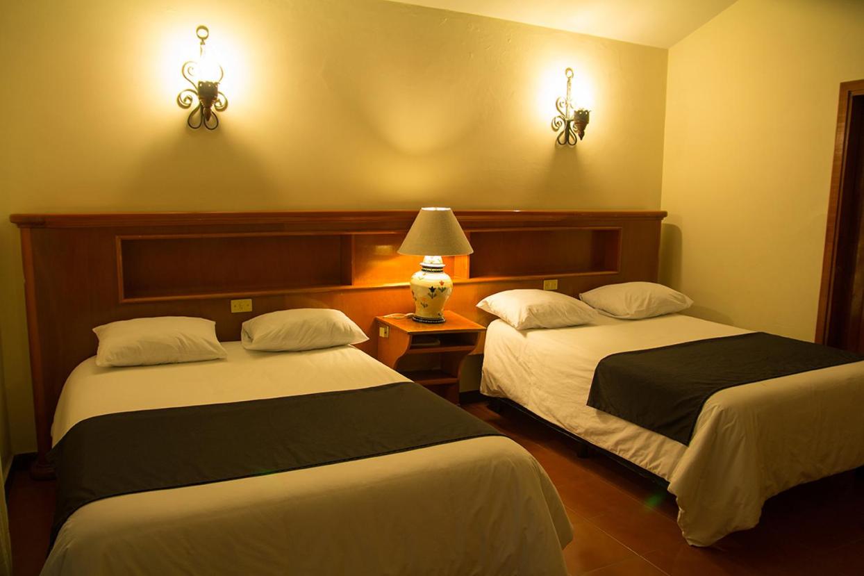 Budget Twin Room - Photo 6