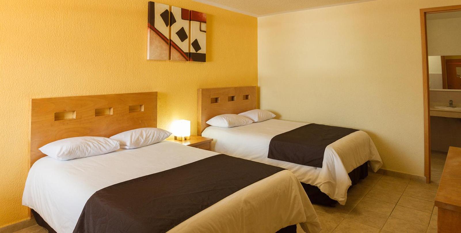 Deluxe Double Room with Two Double Beds - Photo 2