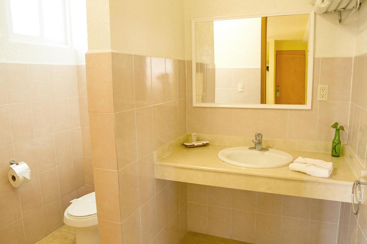 Deluxe Double Room with Two Double Beds - Photo 3