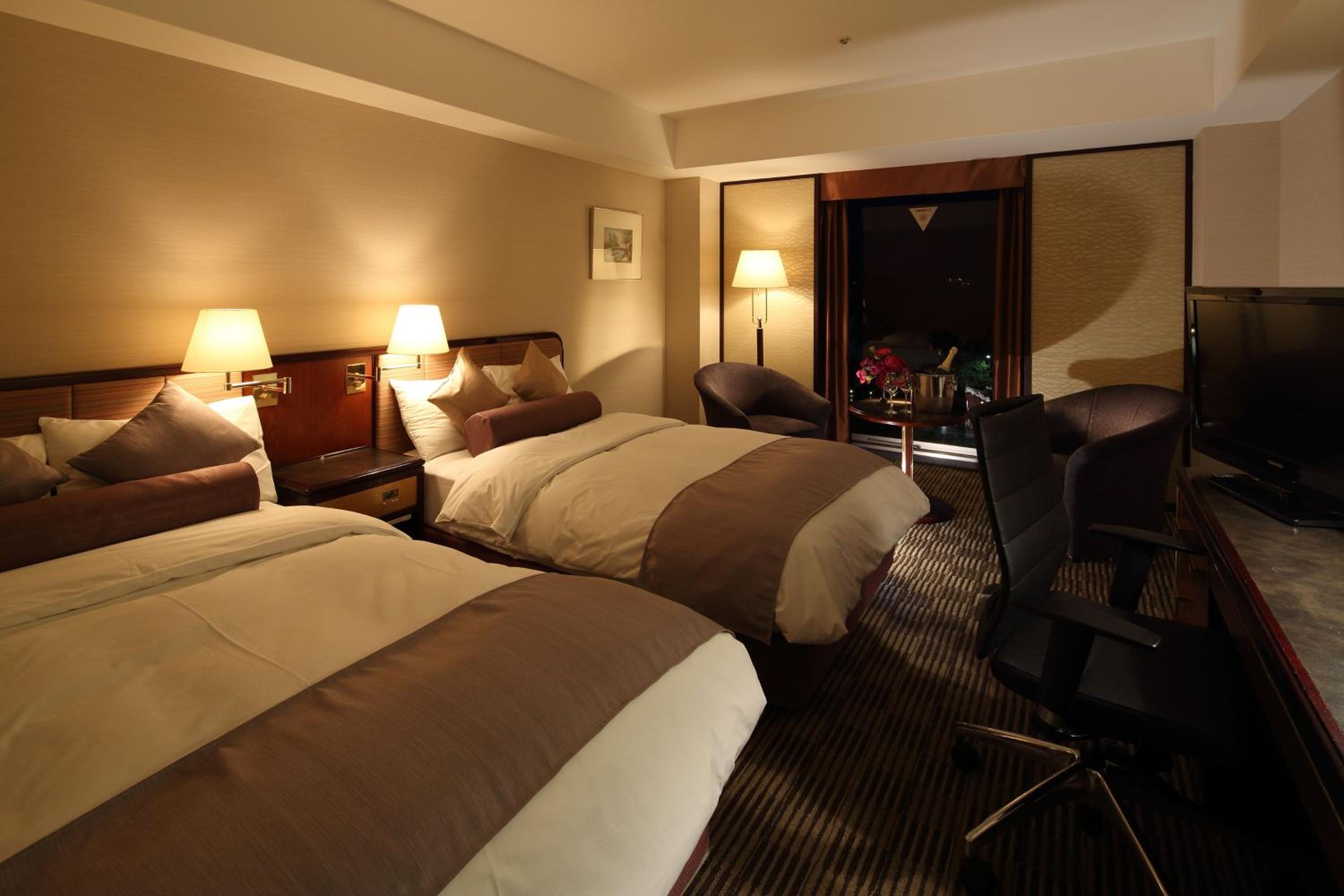 Double Room with Two Double Beds - Non-Smoking - Photo 1