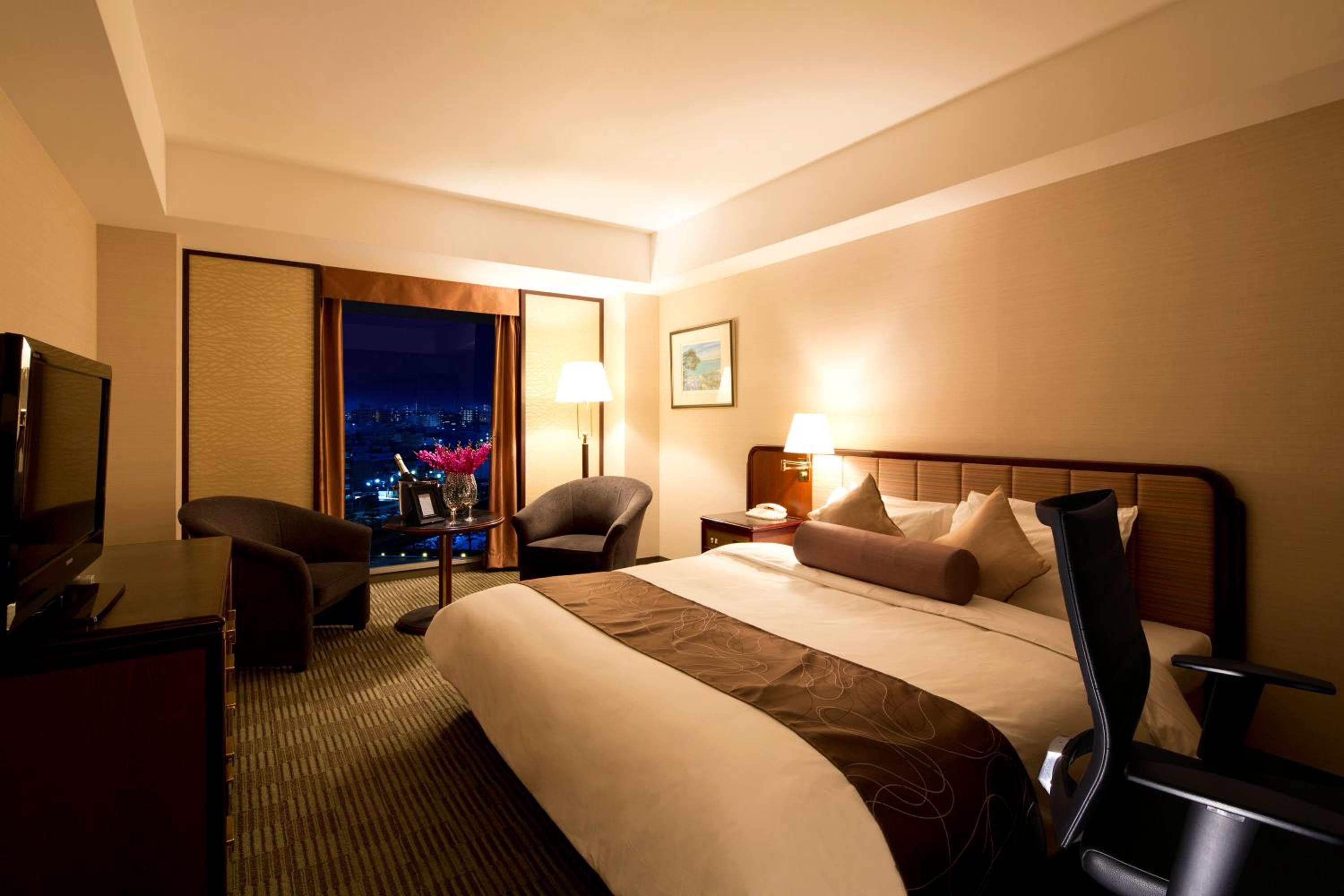 Standard King Room - Photo 2