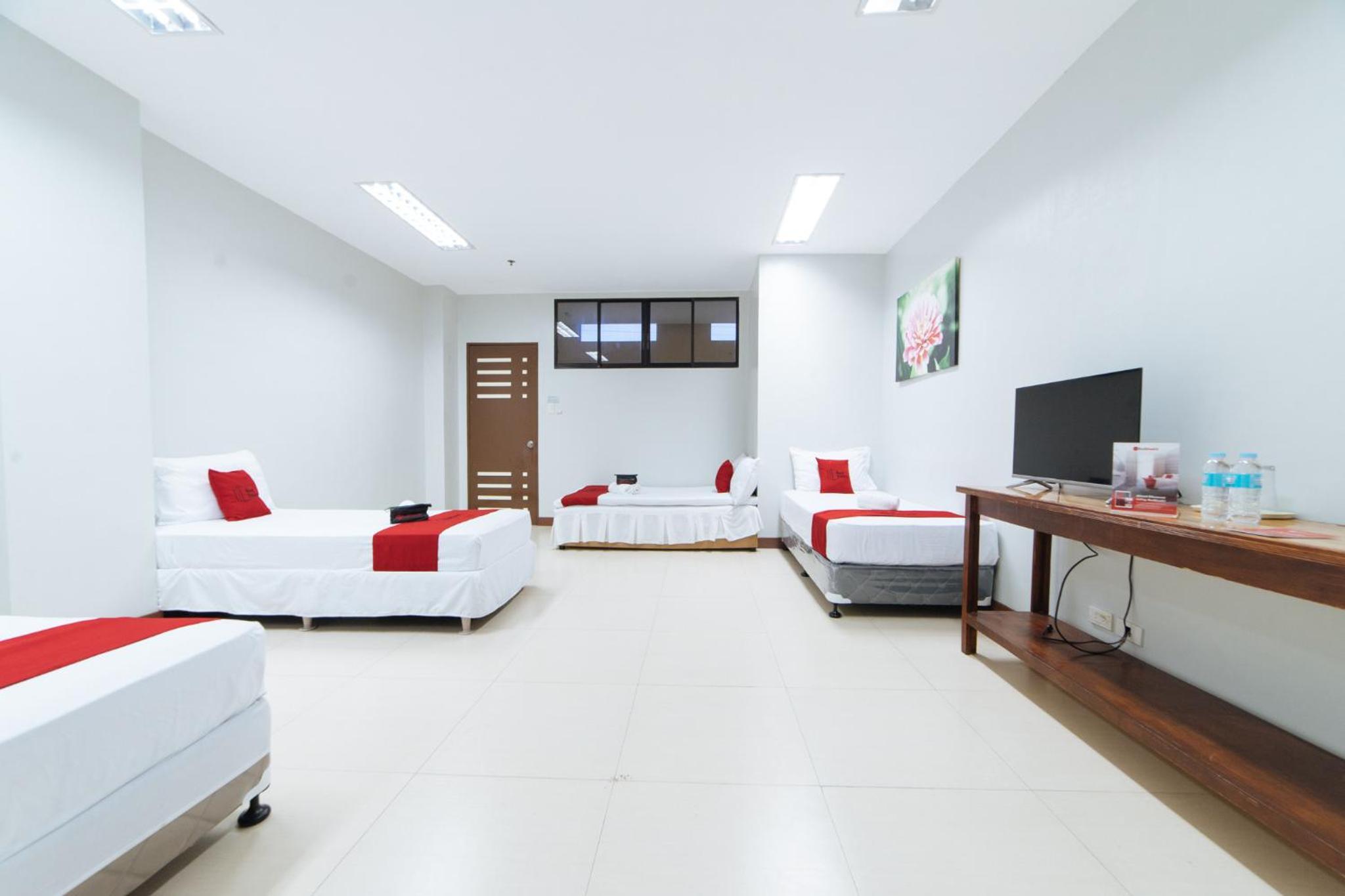 Deluxe Family Room - Photo 1