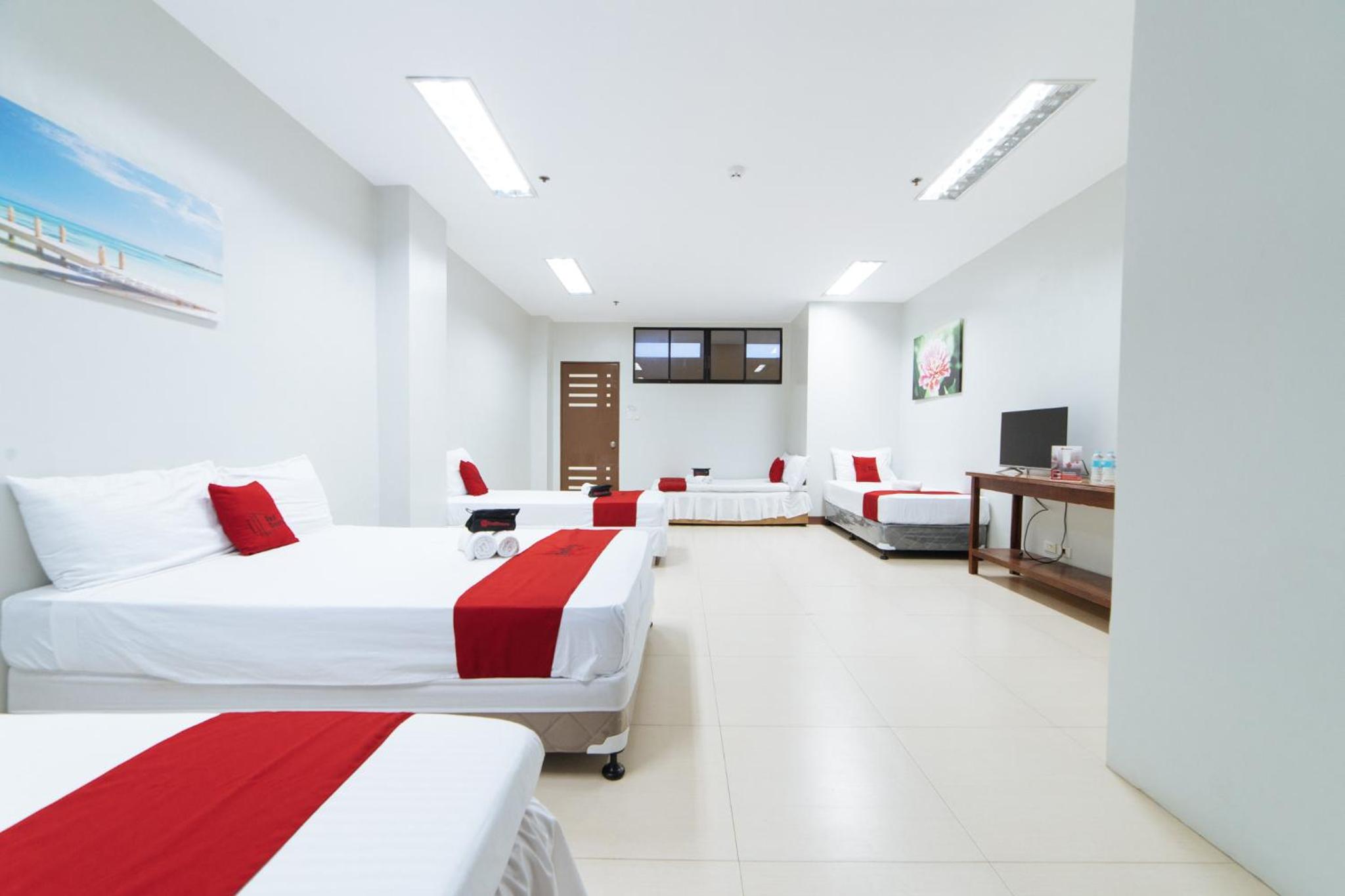 Deluxe Family Room - Photo 3