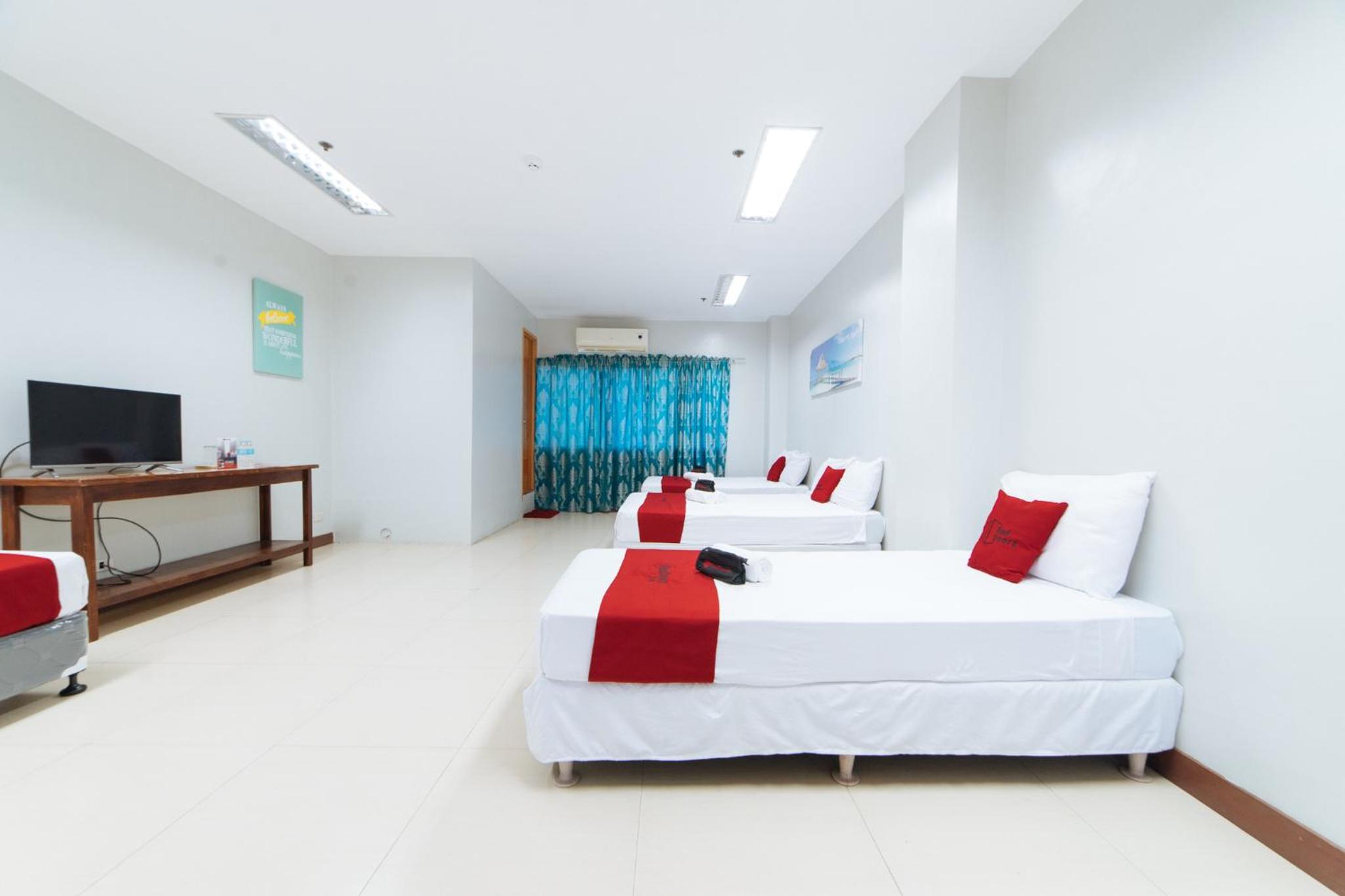 Deluxe Family Room - Photo 8