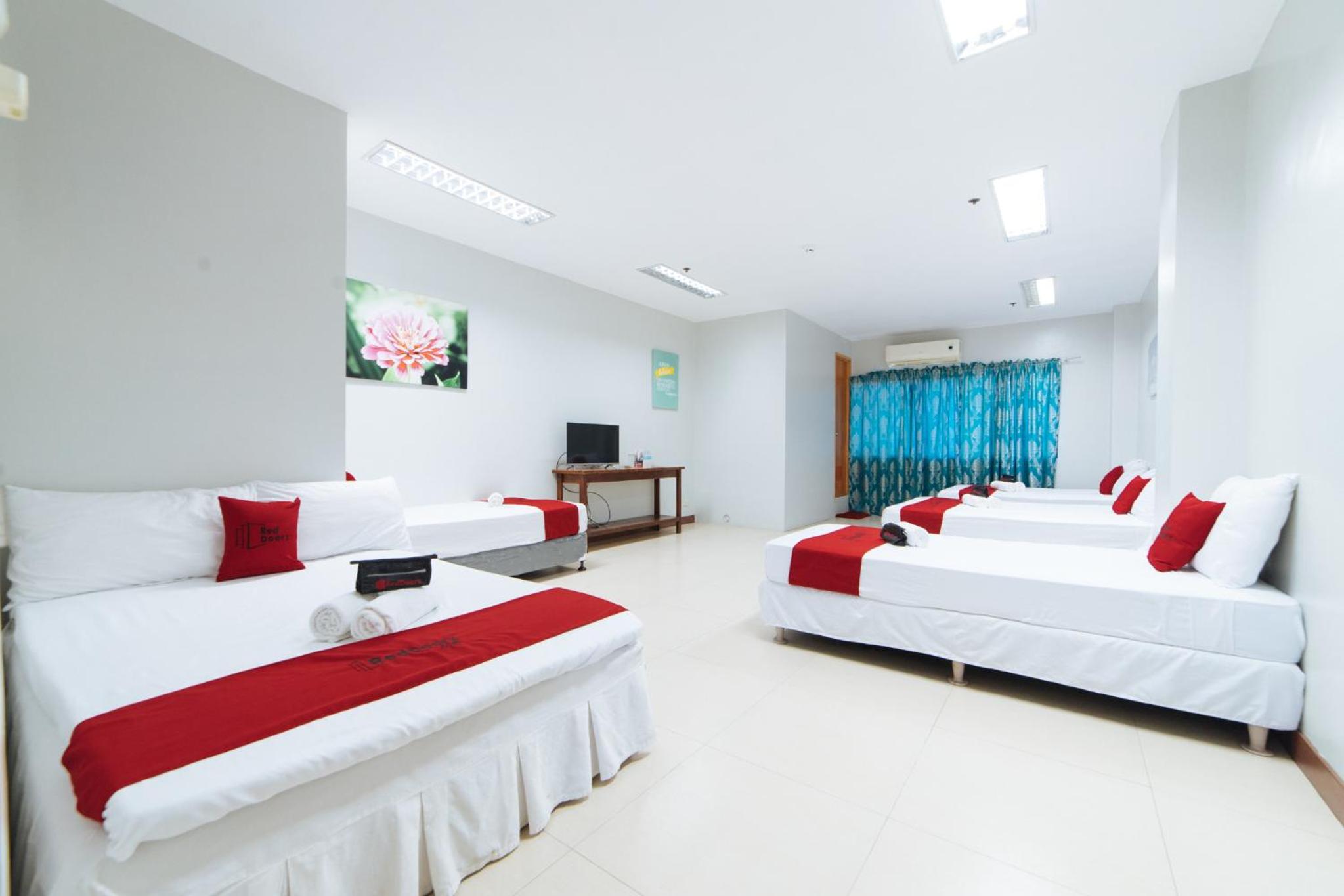 Deluxe Family Room - Photo 10